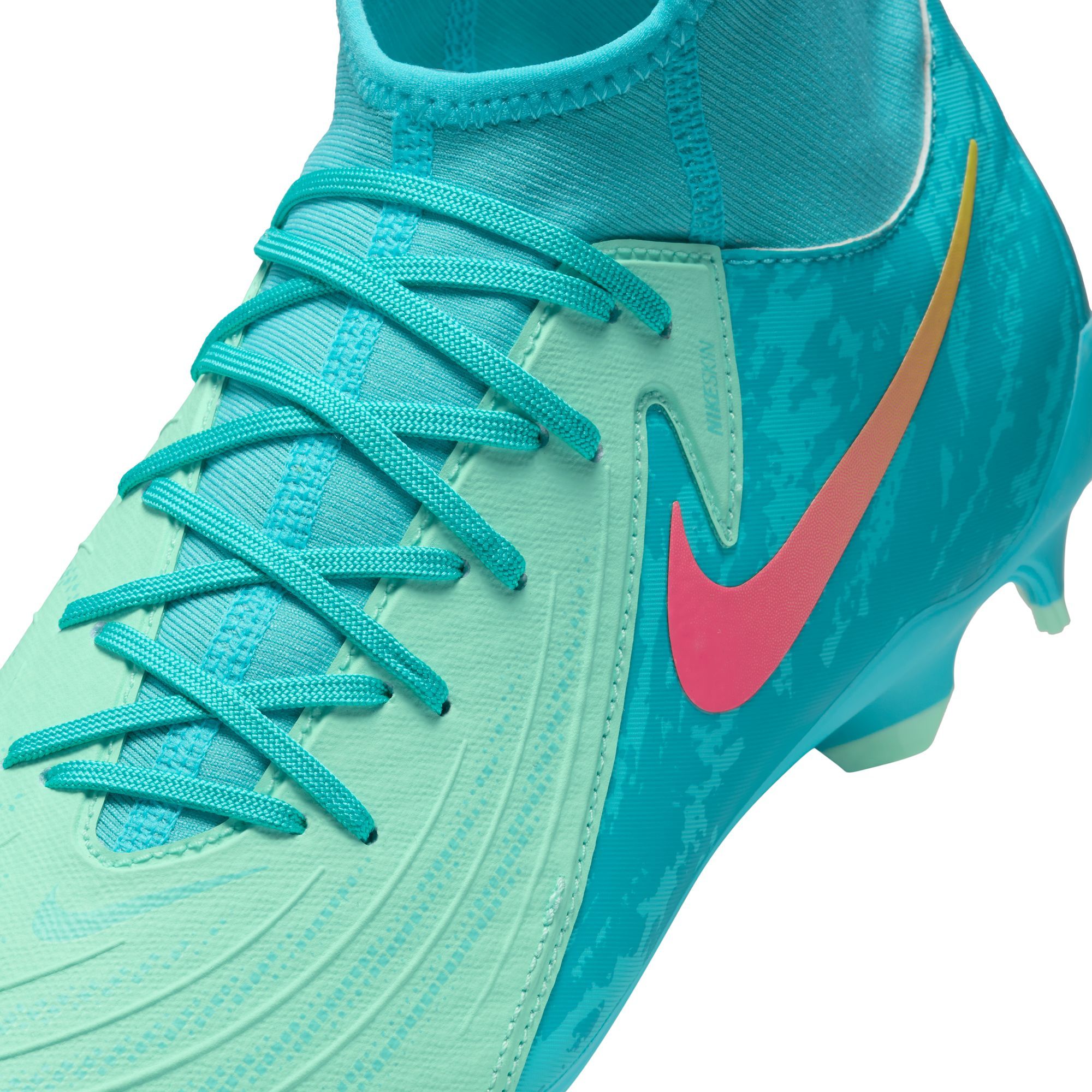 Nike Men's Phantom Luna II Academy LV8 Firm Ground Cleats