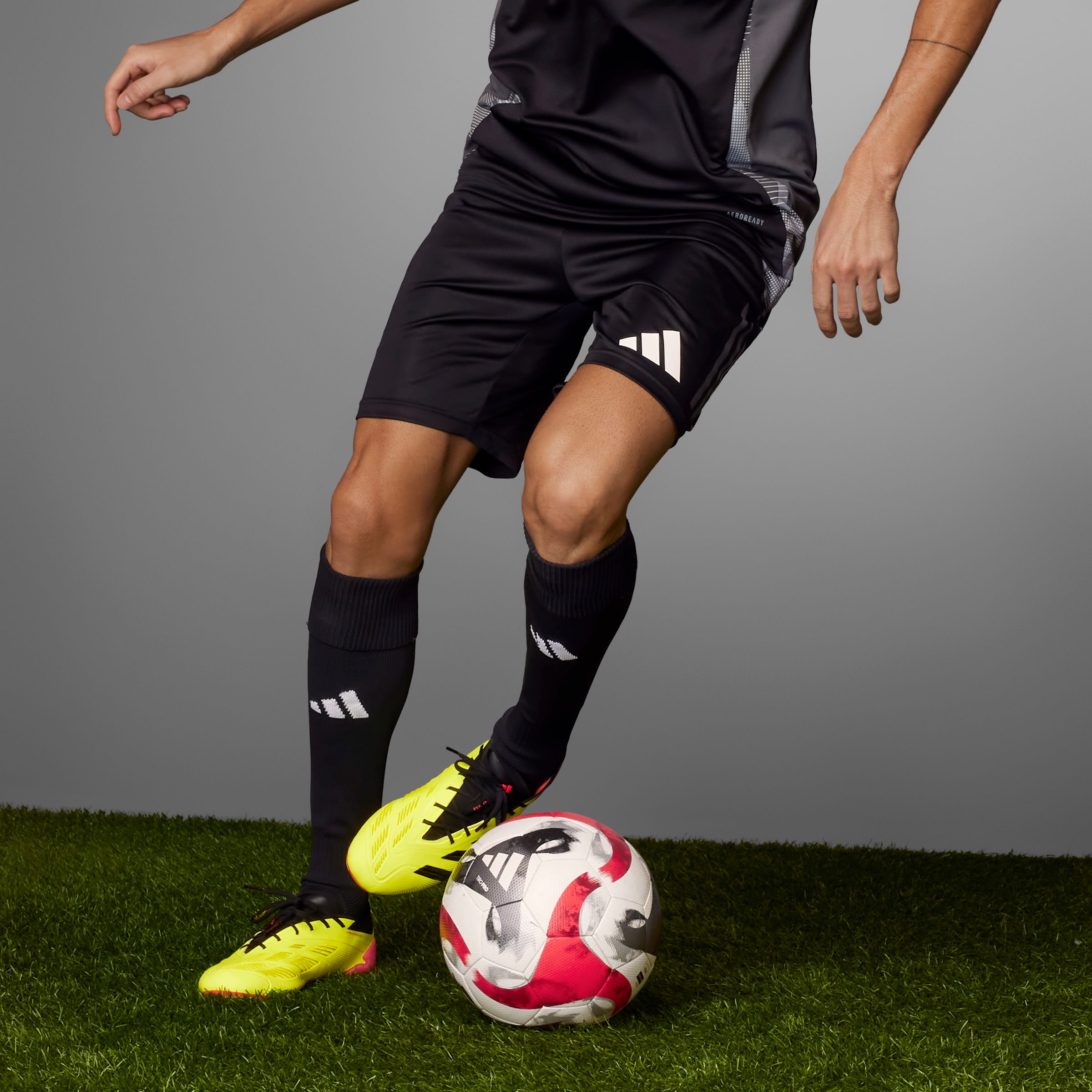 adidas Men's Predator Elite Firm Ground Cleats