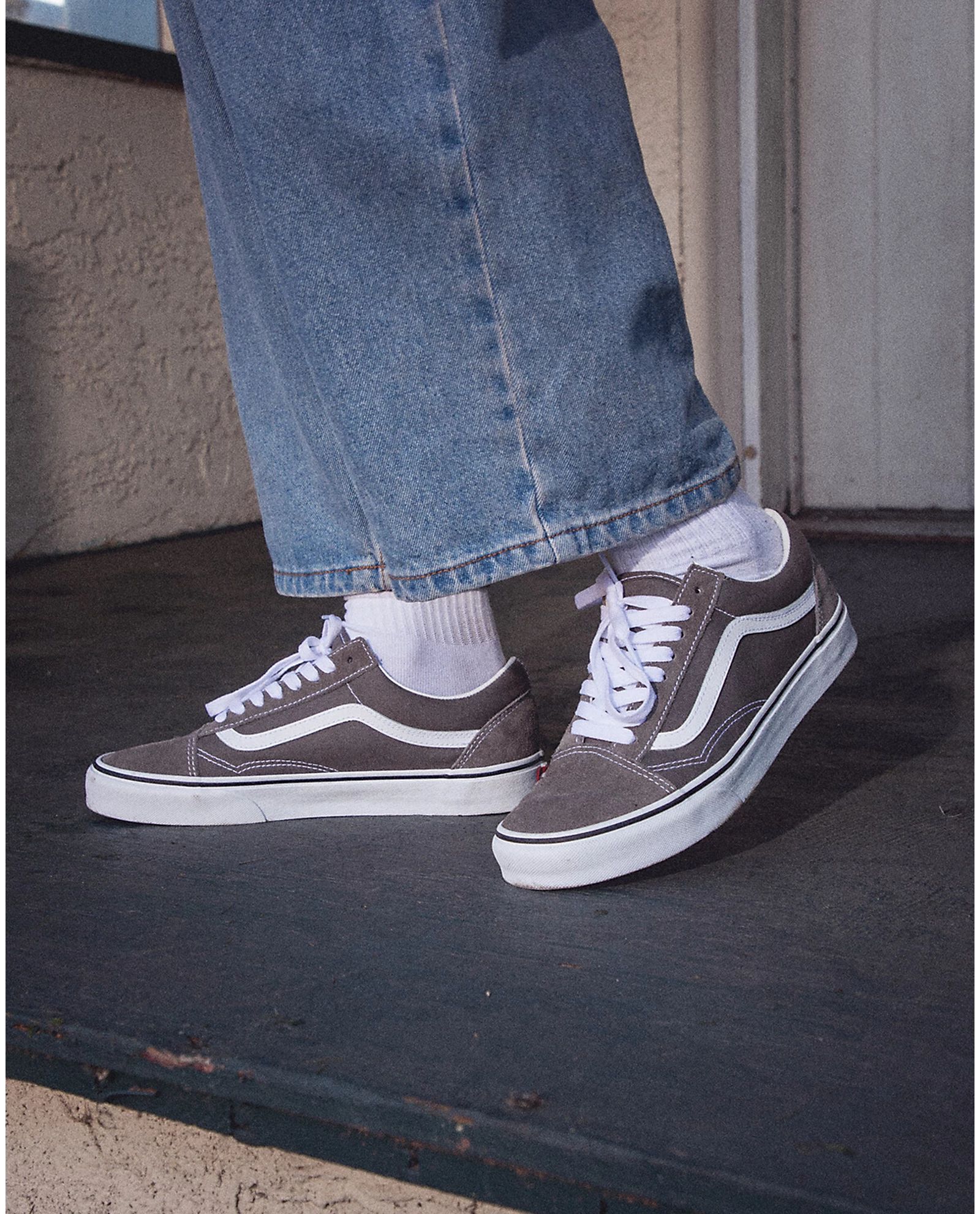 Vans Men's Old Skool Casual Skate Shoes