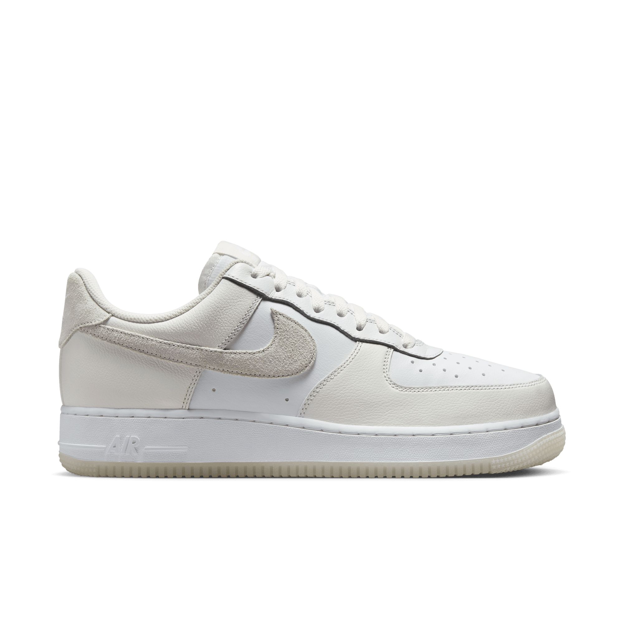 Nike Men's Air Force 1 '07 LV8 Casual Shoes/Sneakers | SportChek