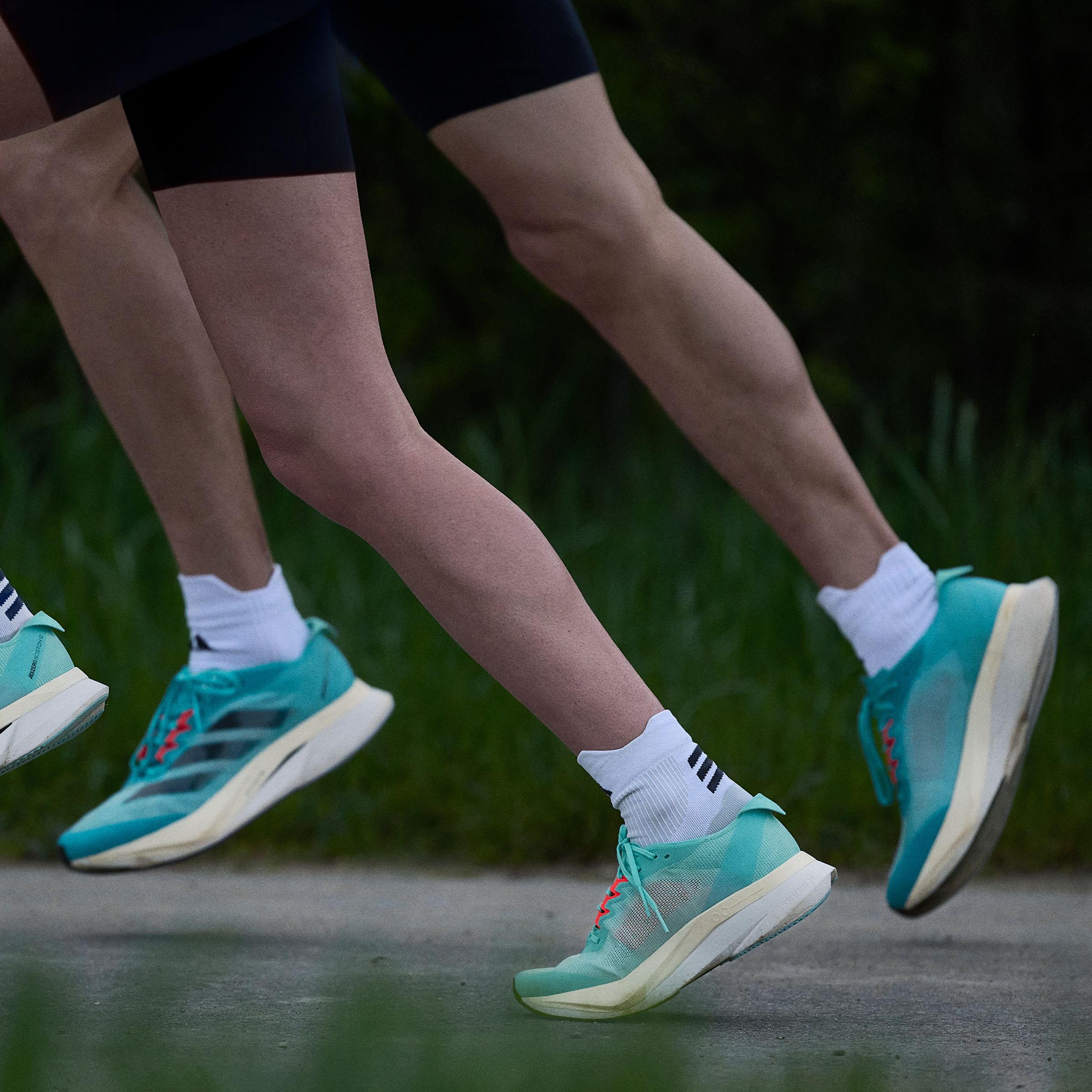 adidas Men's Adizero Boston 12 Lightweight Mesh Running Shoes