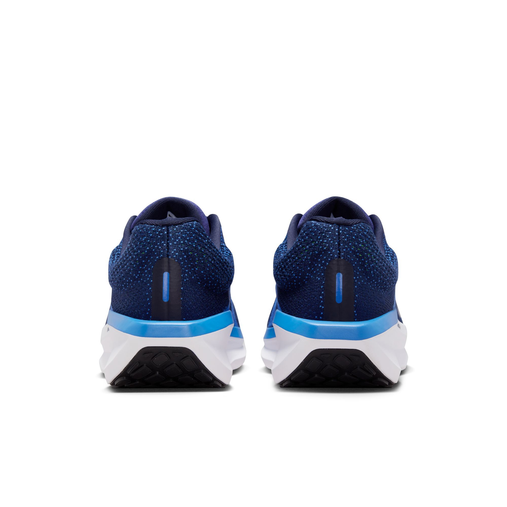 Nike Men's Air Winflo 11 Running Shoes