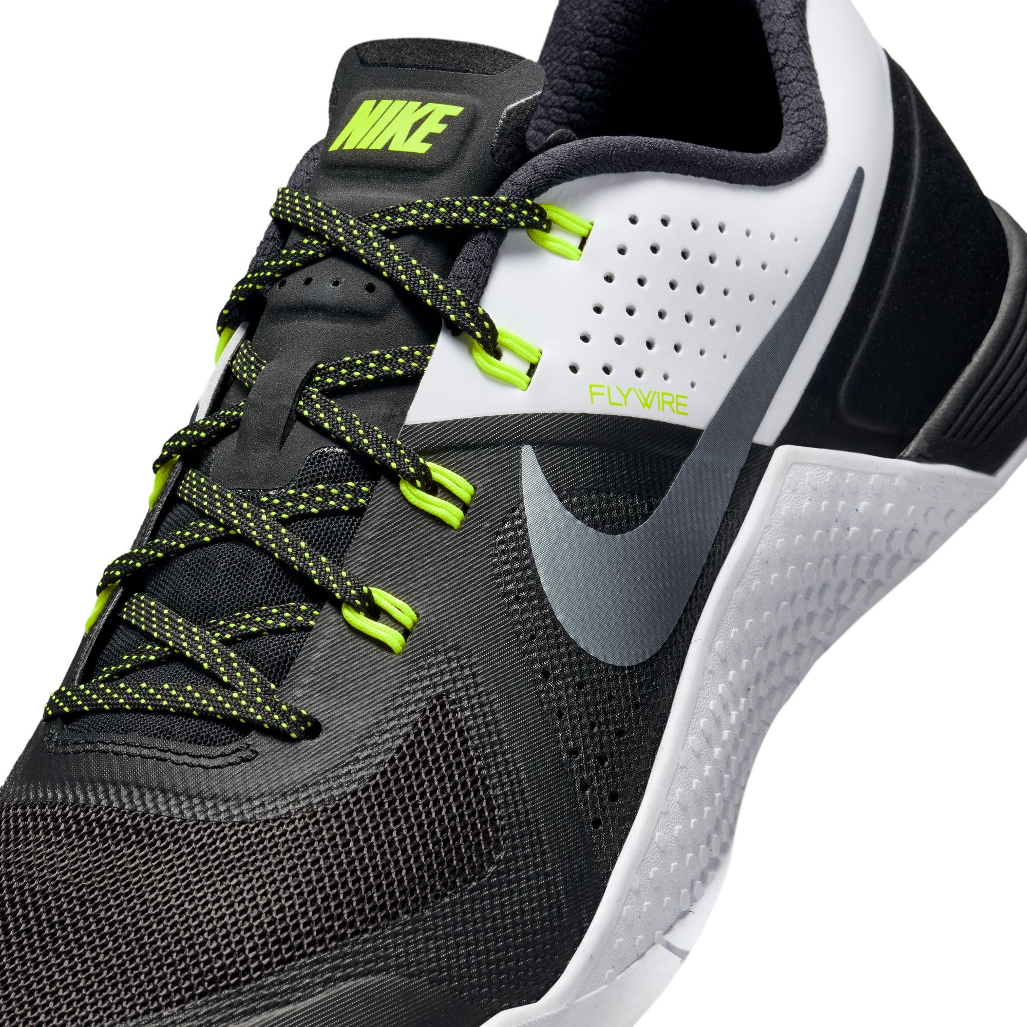 その他 Nike Metcon 1 OG Nike-Metcon-1-OG-Featured-