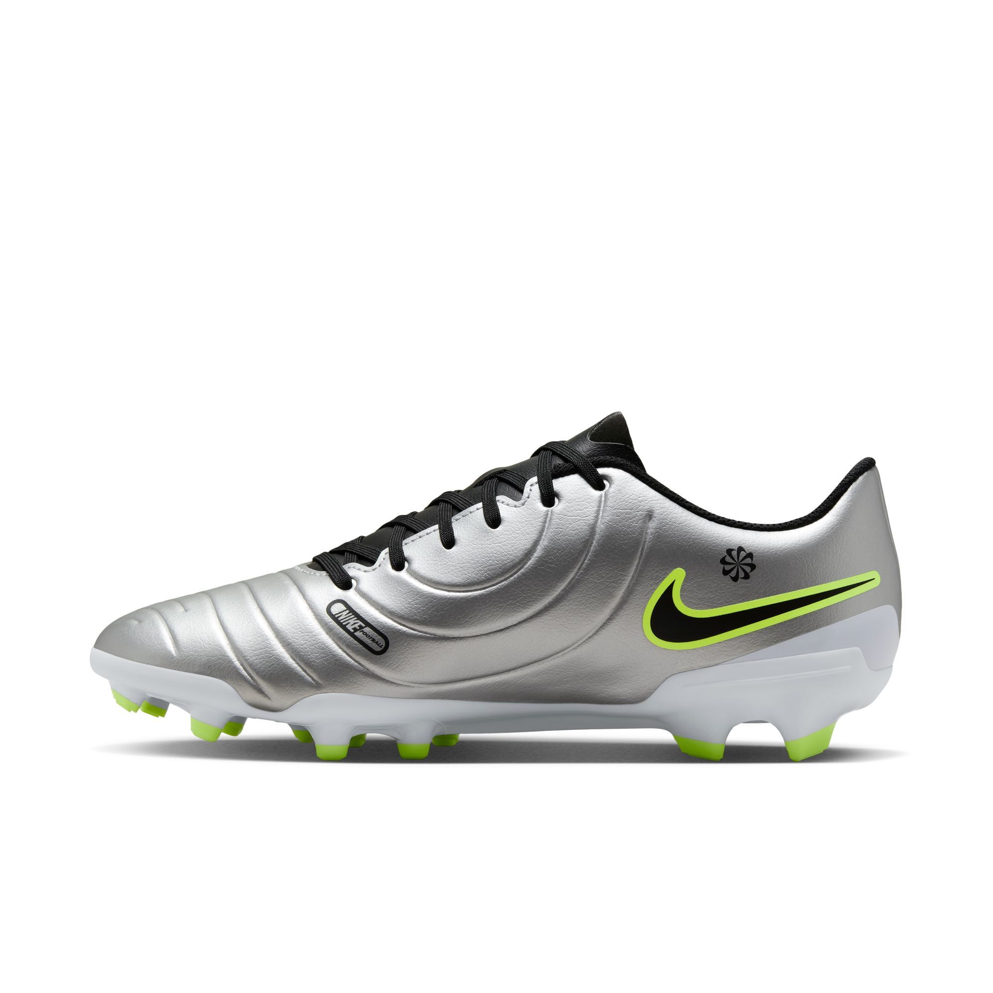 nike soccer cleats sport chek