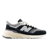 New Balance Unisex 997R Shoes Side_Right