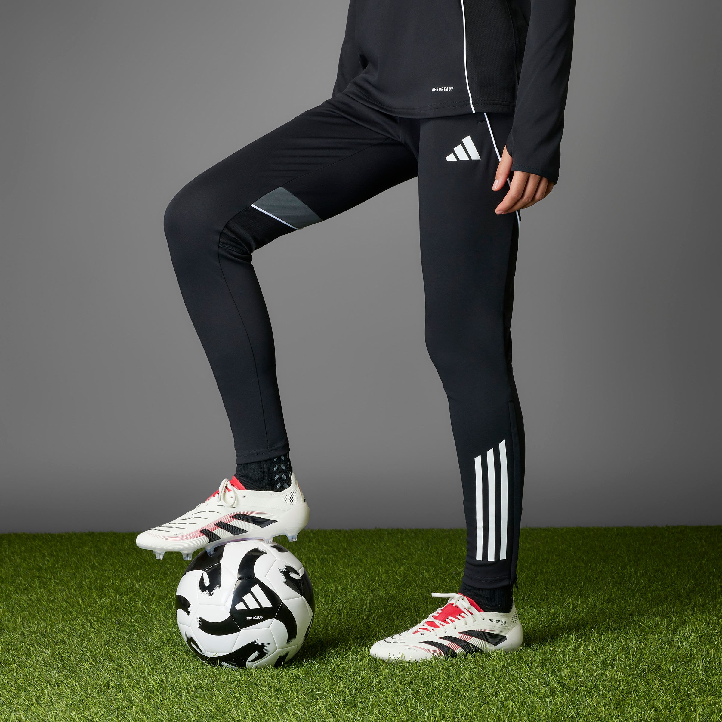 adidas Men's Predator Elite Firm Ground Soccer Cleats