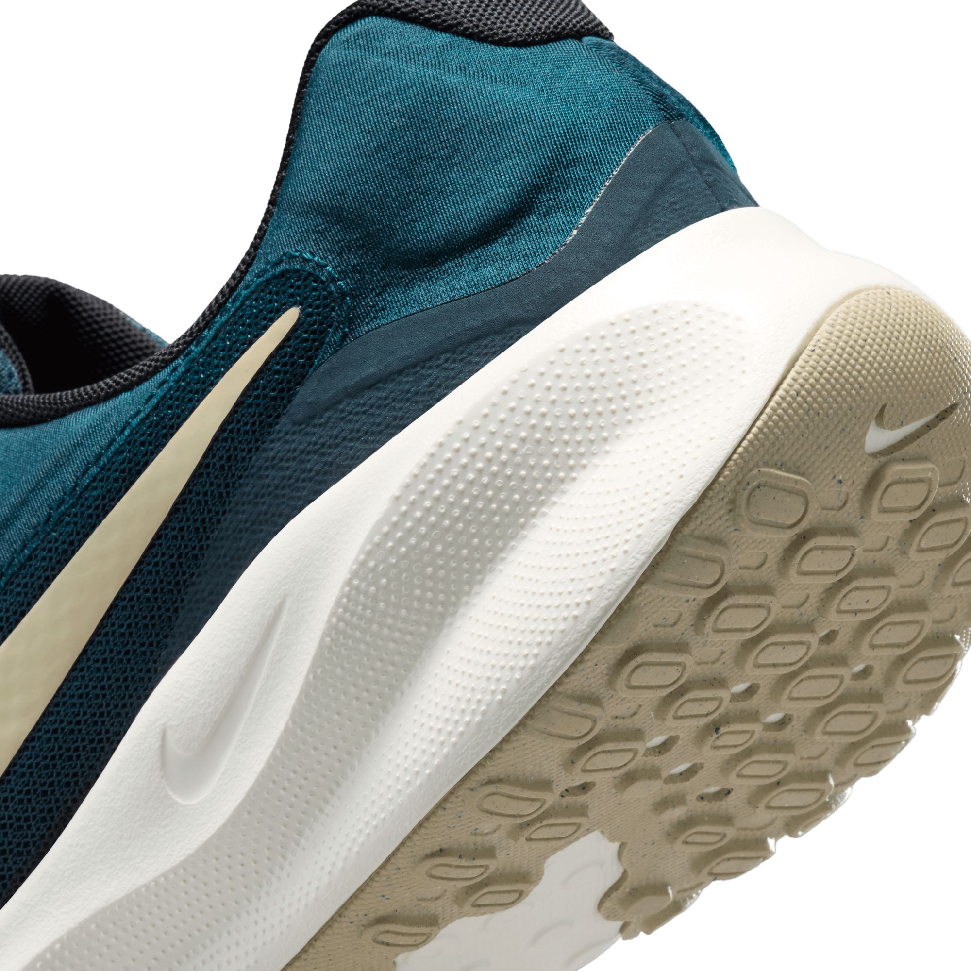 sportchek nike runners