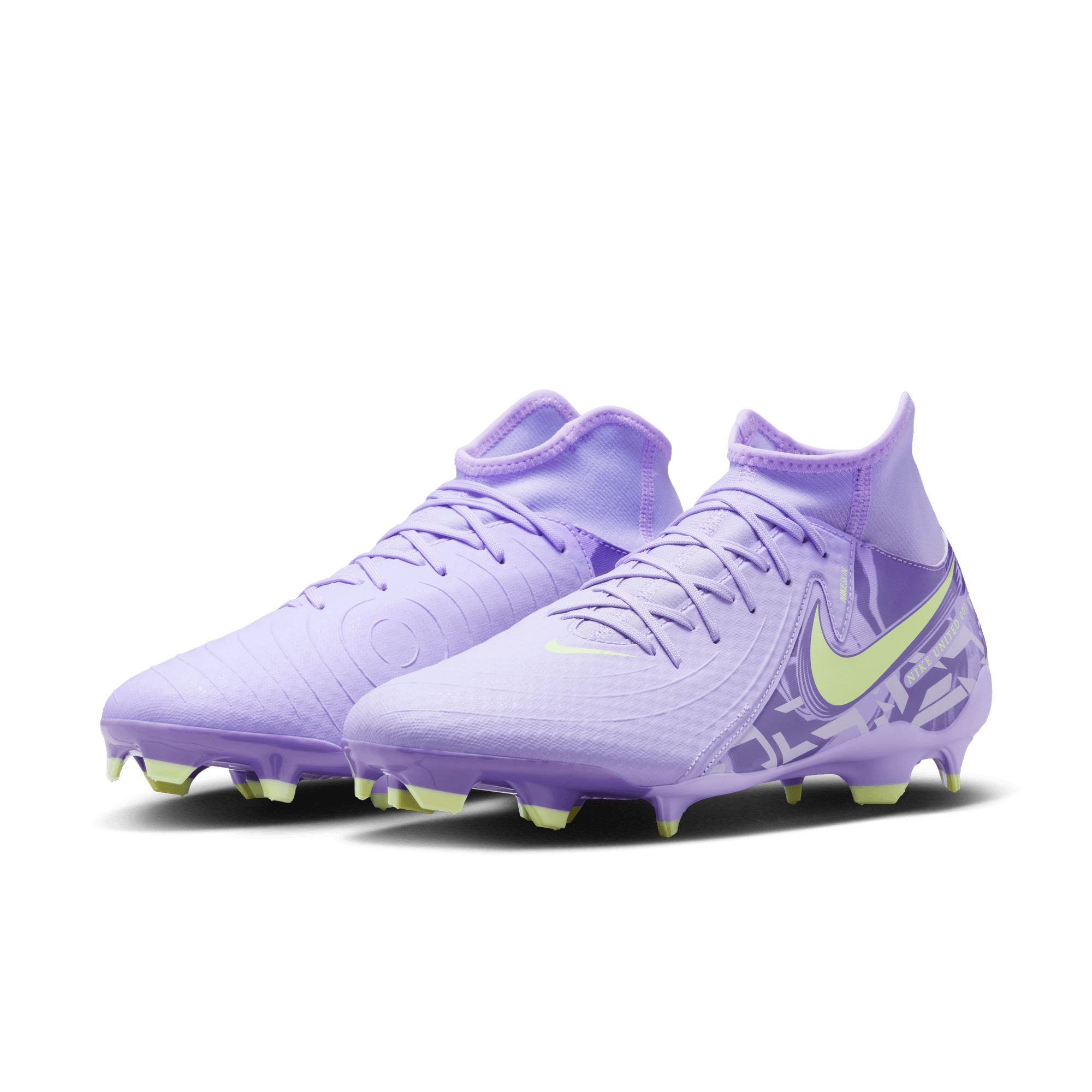 Nike Men's Phantom Luna II Academy Cleats