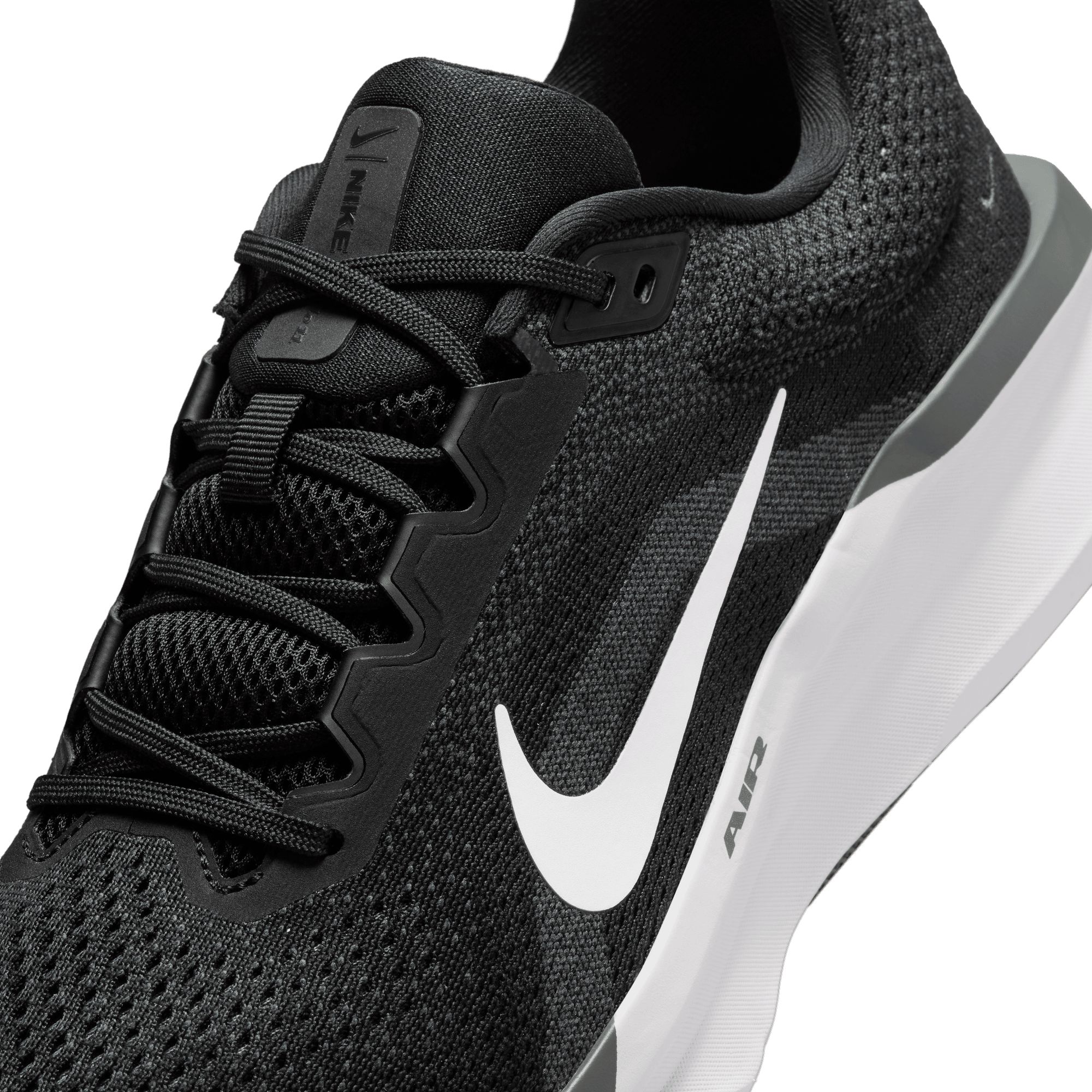 Nike Men's Air Winflo 11 Running Shoes