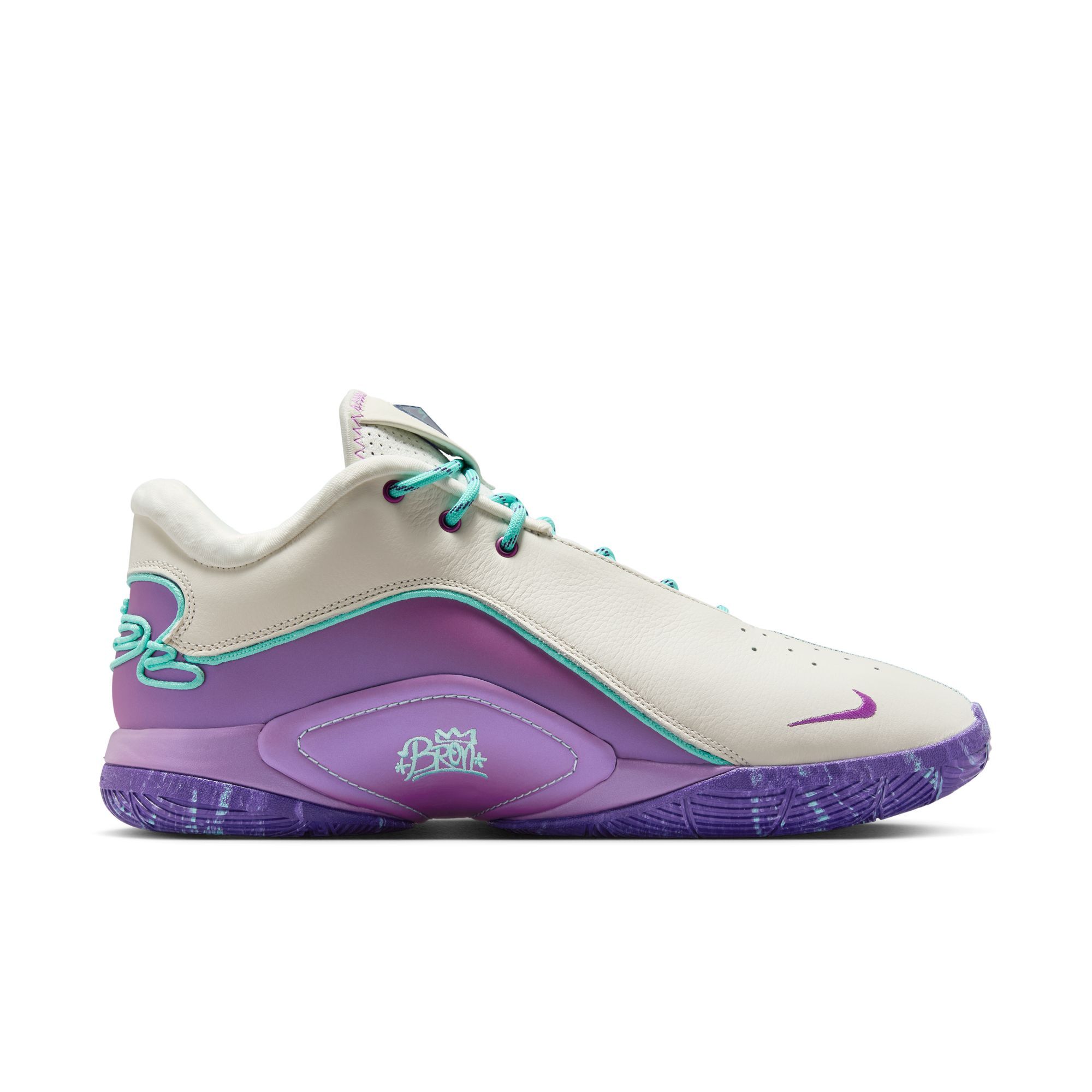Nike Unisex Lebron XXII Basketball Shoes