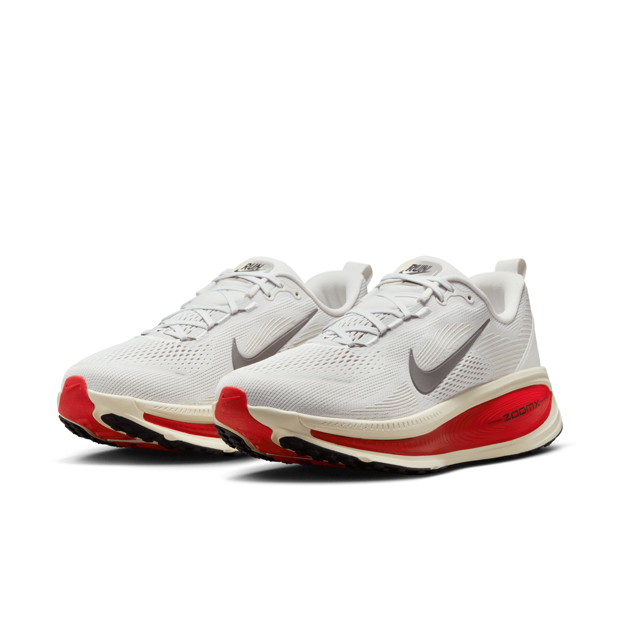 Nike Men's Air Zoom Vomero 18 Running Shoes