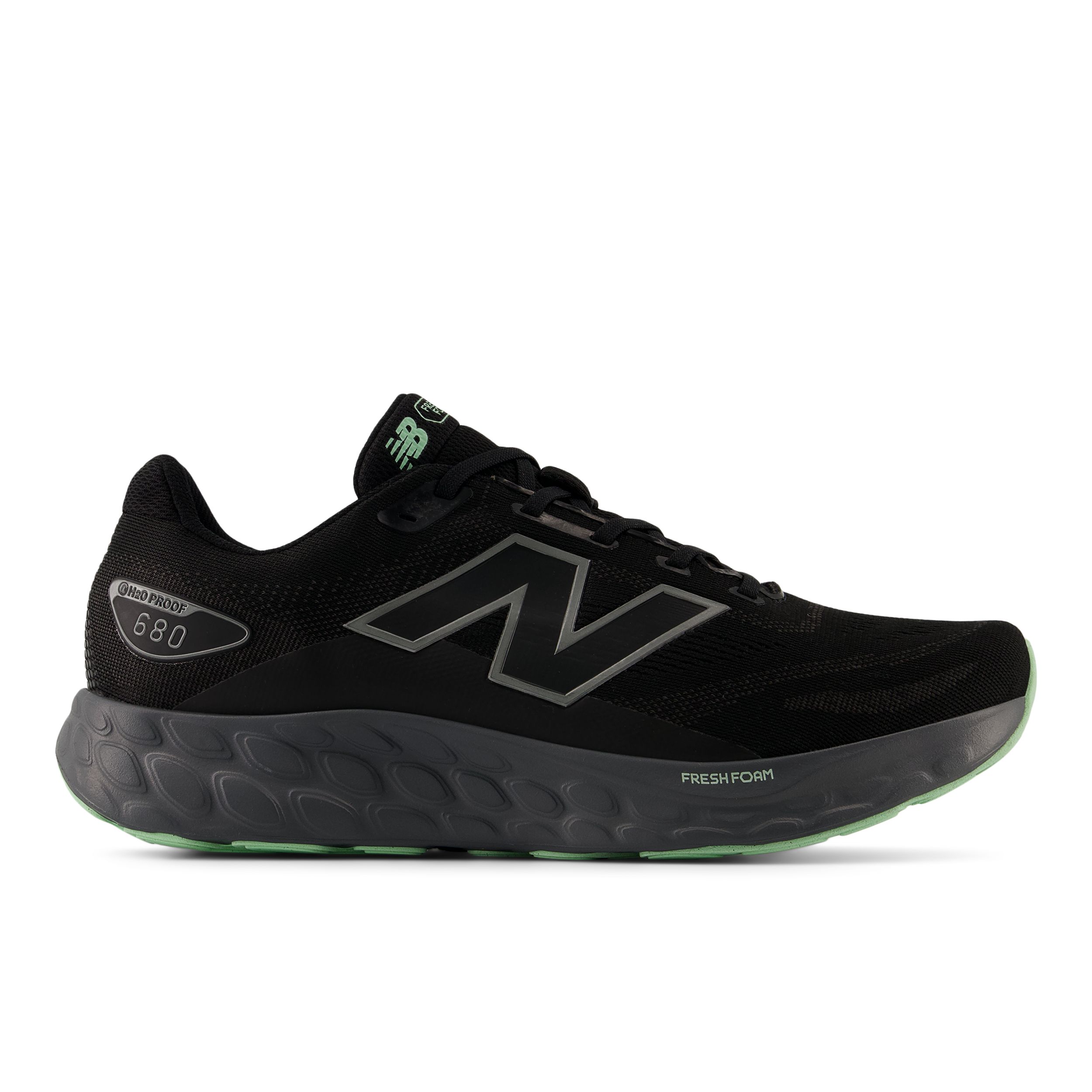 New Balance Men's M680 v8 Waterproof Running Shoes