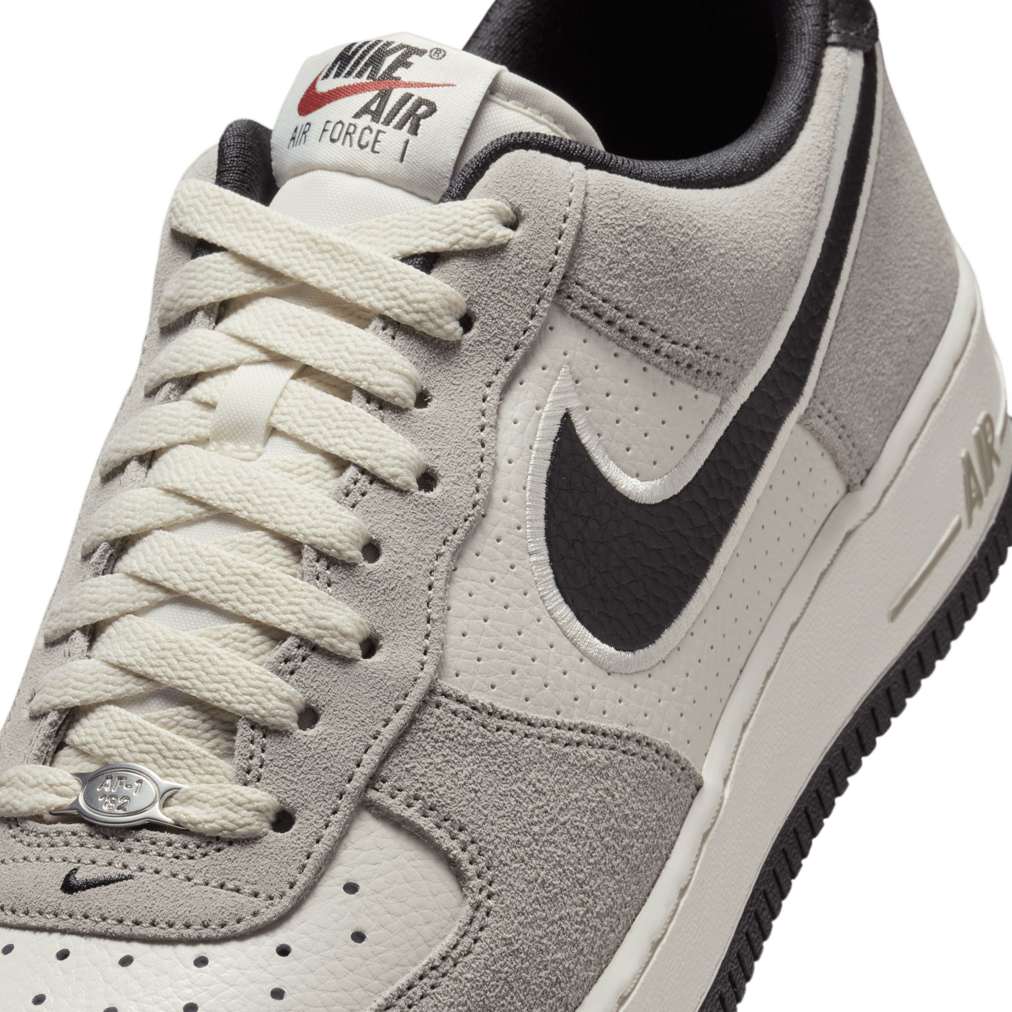 Nike Men's Air Force 1 '07 Lv8 Classic Streetwear Sneakers