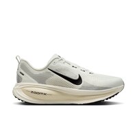 Nike Men's Air Zoom Vomero 18 Running Shoes