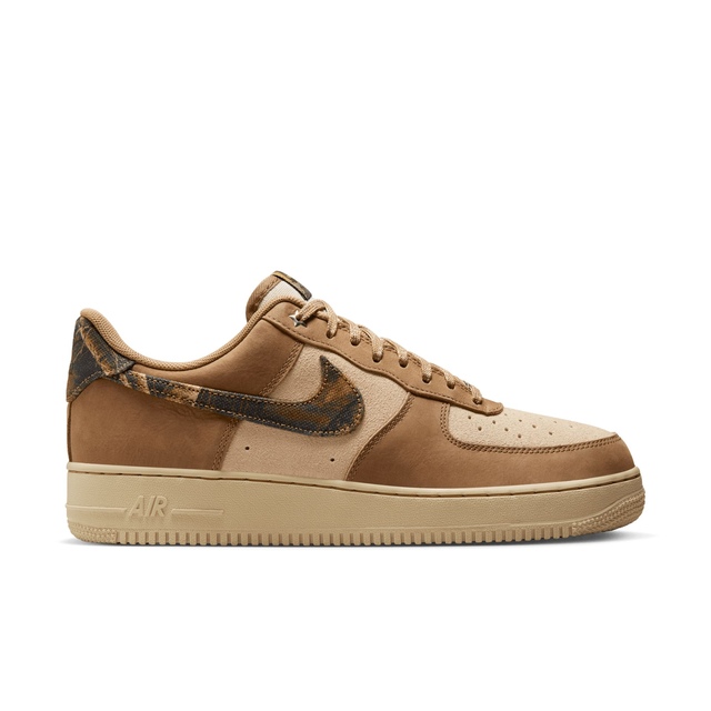 Nike Men's Air Force 1 '07 Durable Leather Sneakers