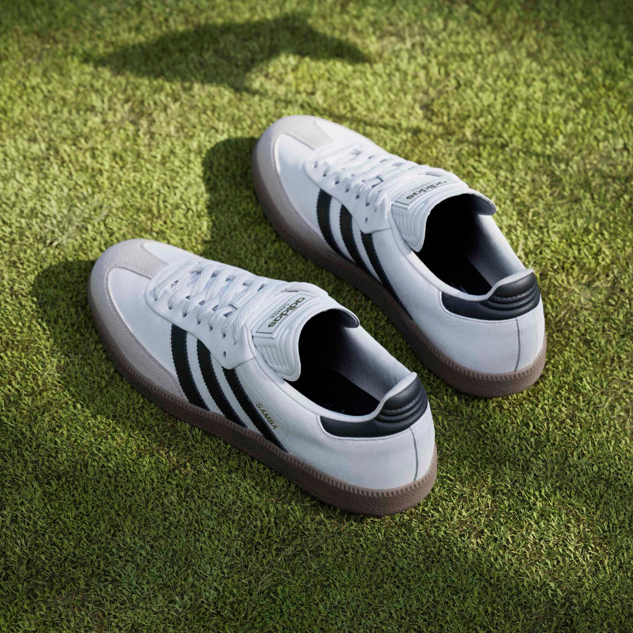 adidas Golf Originals Men's Samba Spikeless Golf Shoes