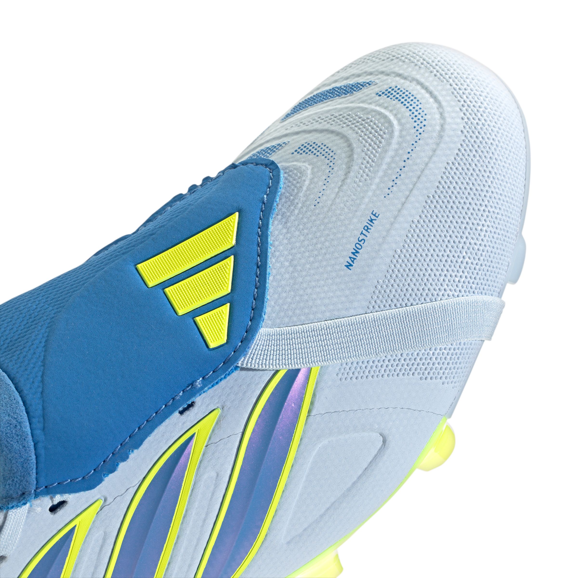 adidas Men's Predator League Football Firm Ground Cleats