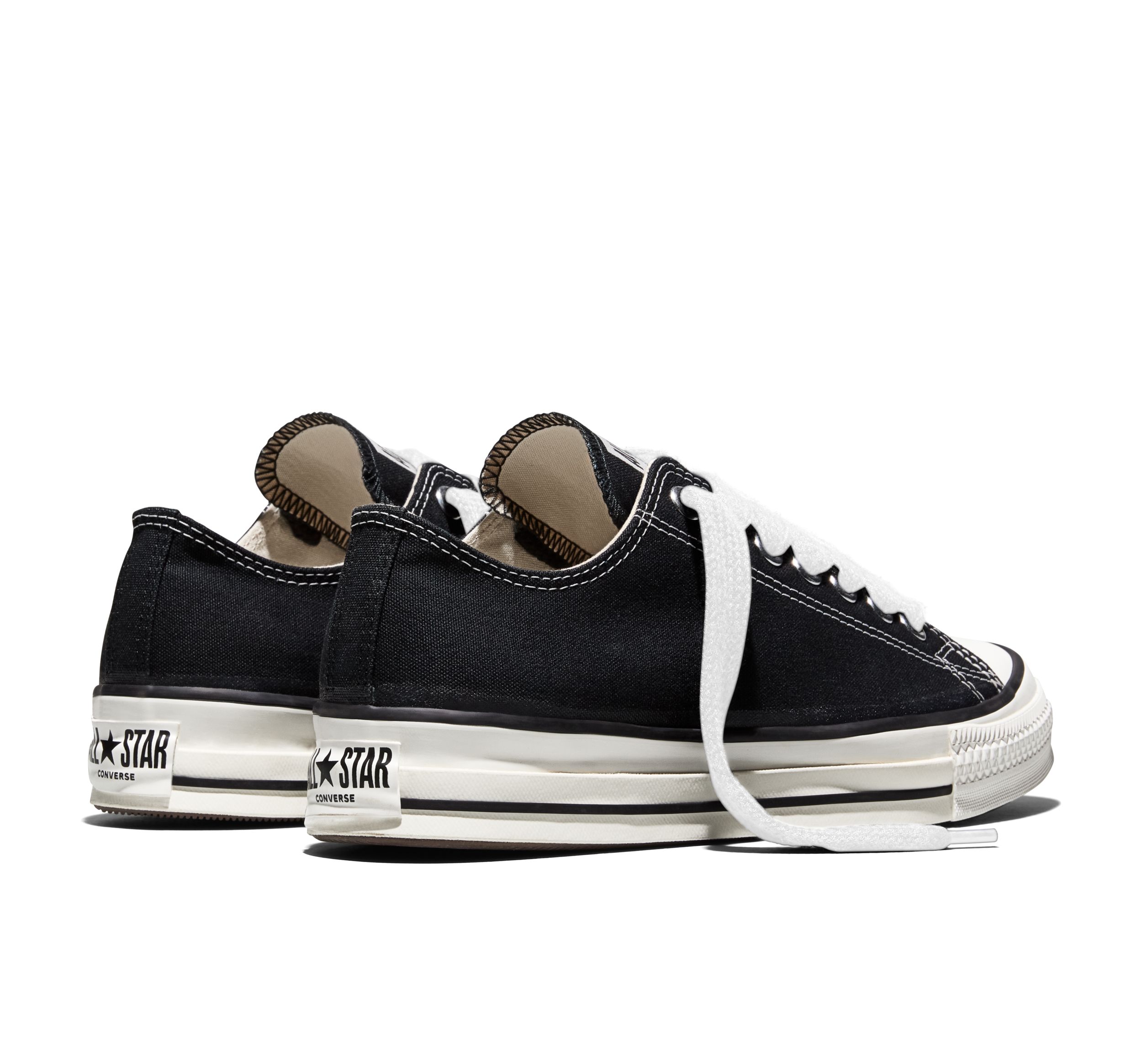 Converse Men's Chuck Taylor Ox Throwback 90s Street Style Shoes
