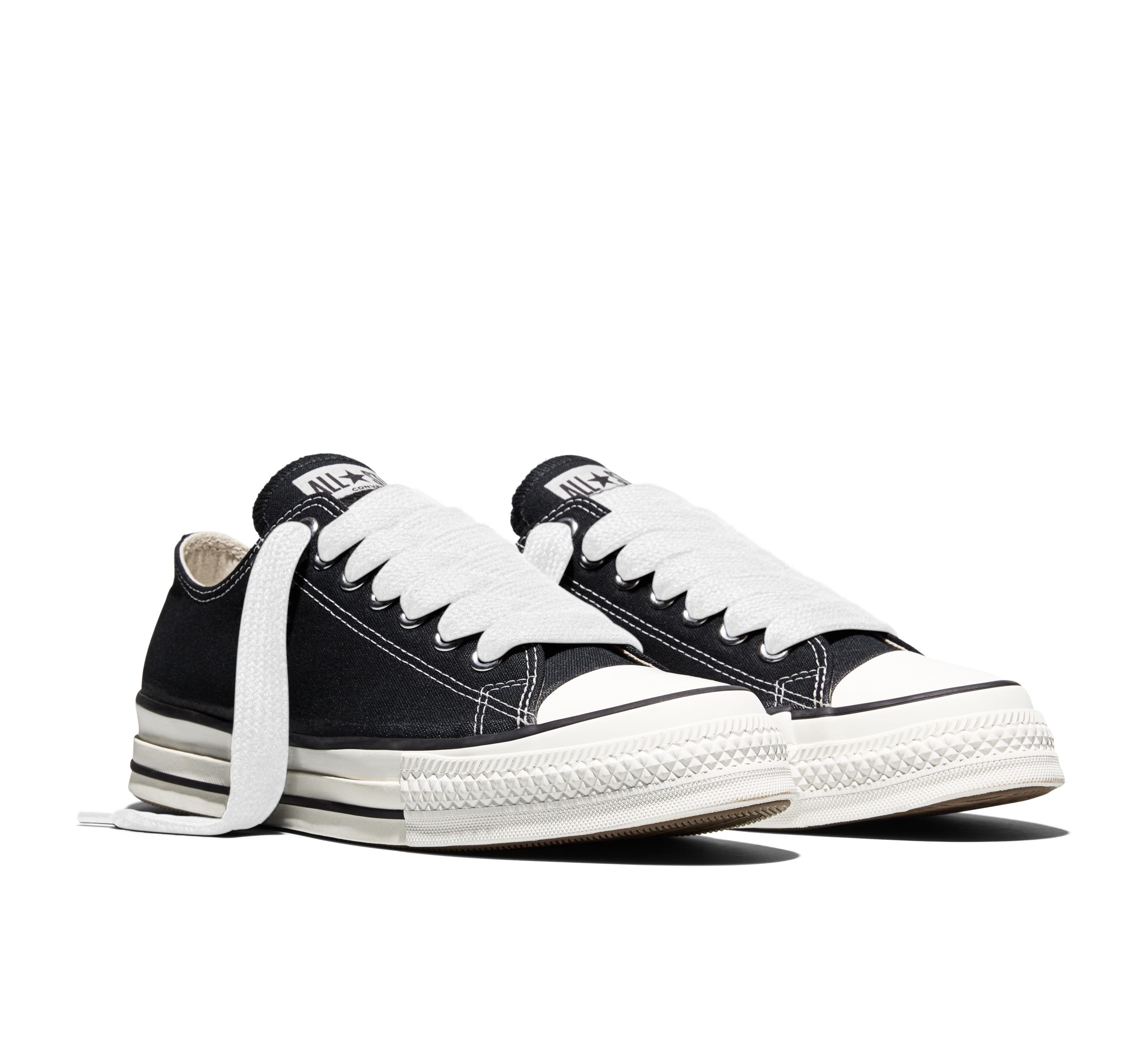 Converse Men's Chuck Taylor Ox Throwback 90s Street Style Shoes