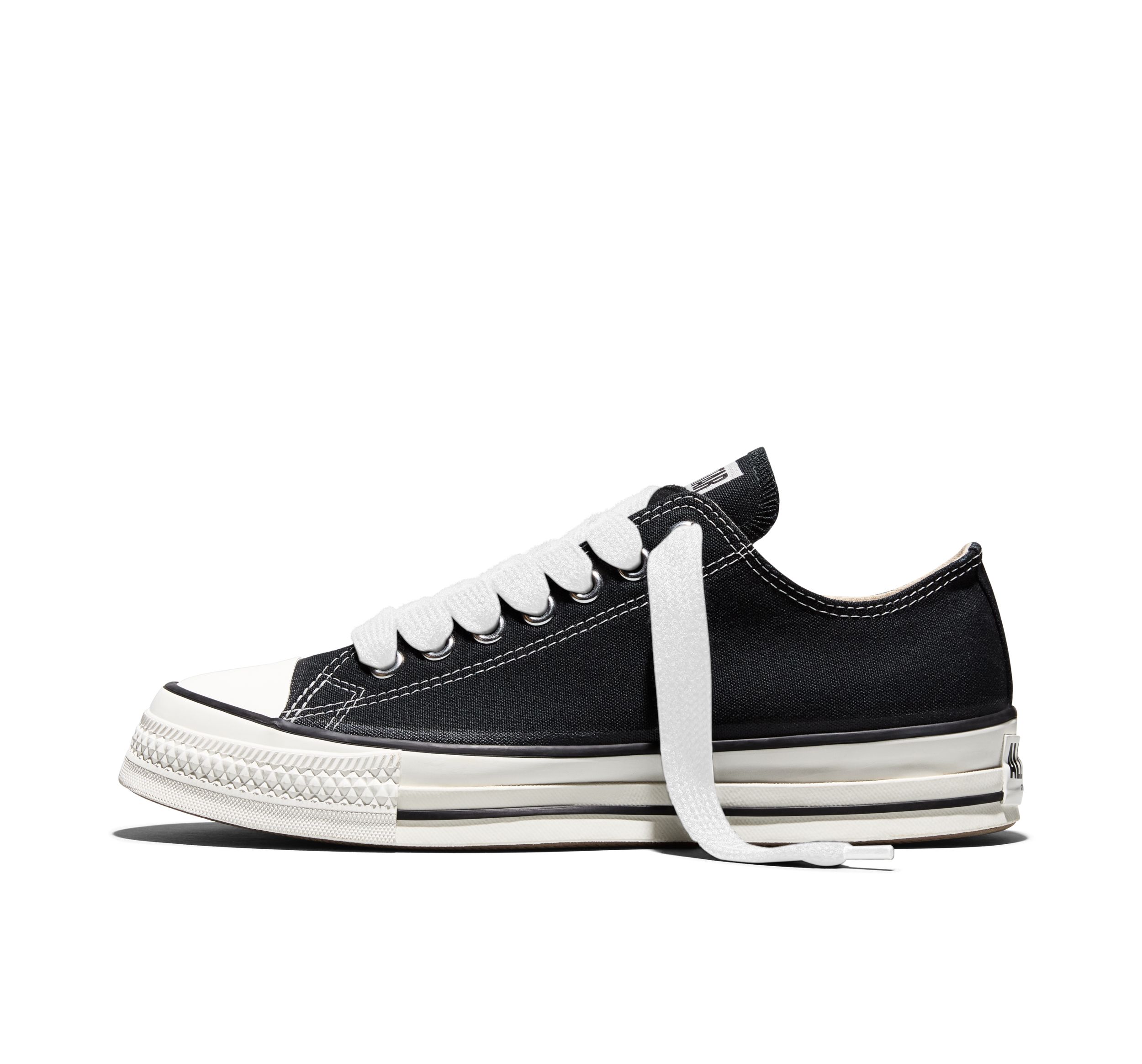 Converse Men's Chuck Taylor Ox Throwback 90s Street Style Shoes