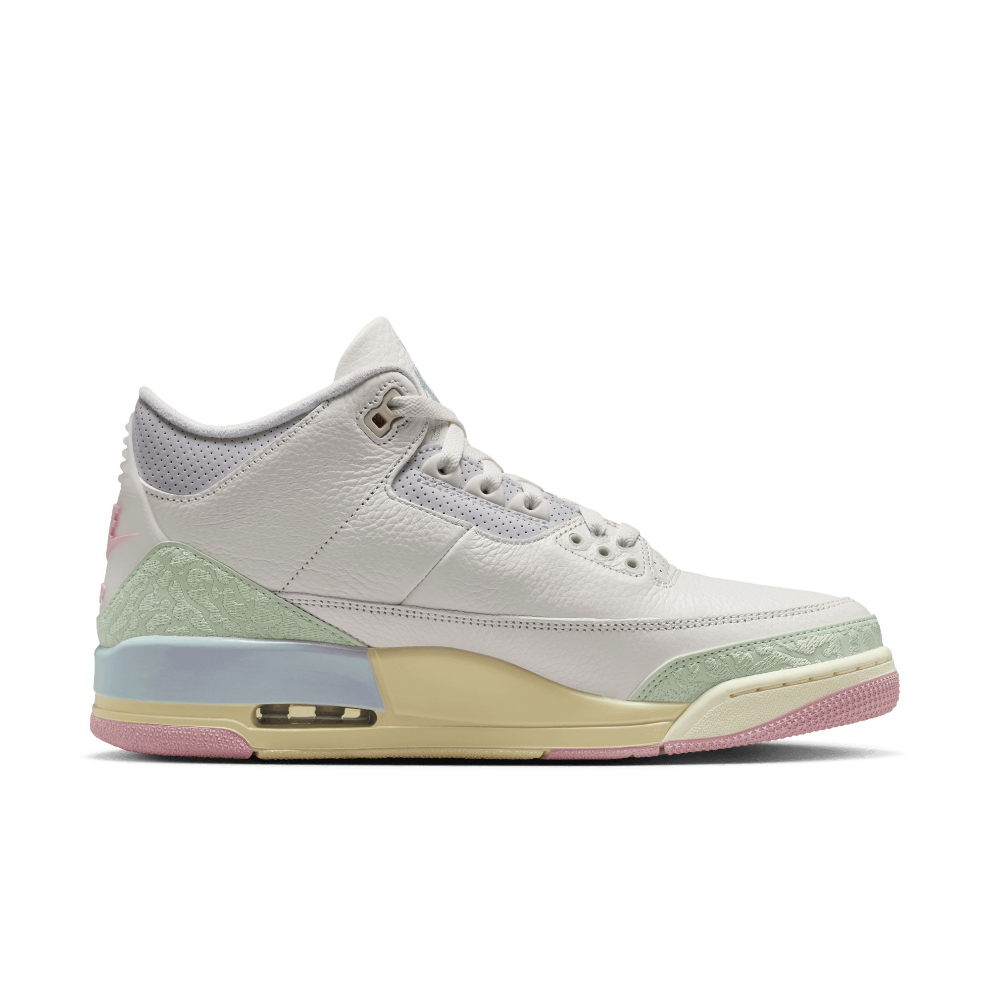 Nike Men's Air Jordan 3 Retro Basketball Shoes