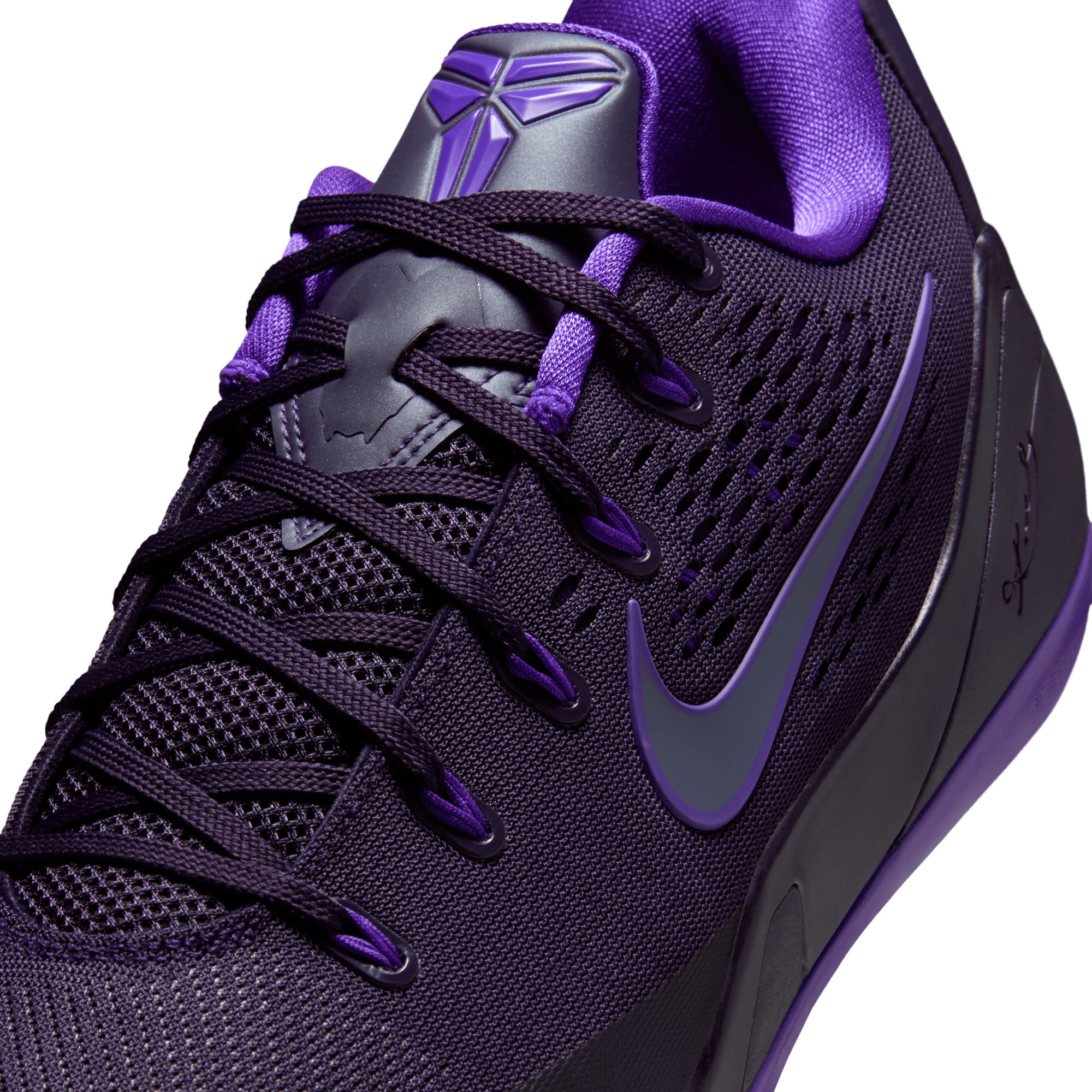Nike Men's Kobe Bryant Stitches Low EM Basketball Shoes