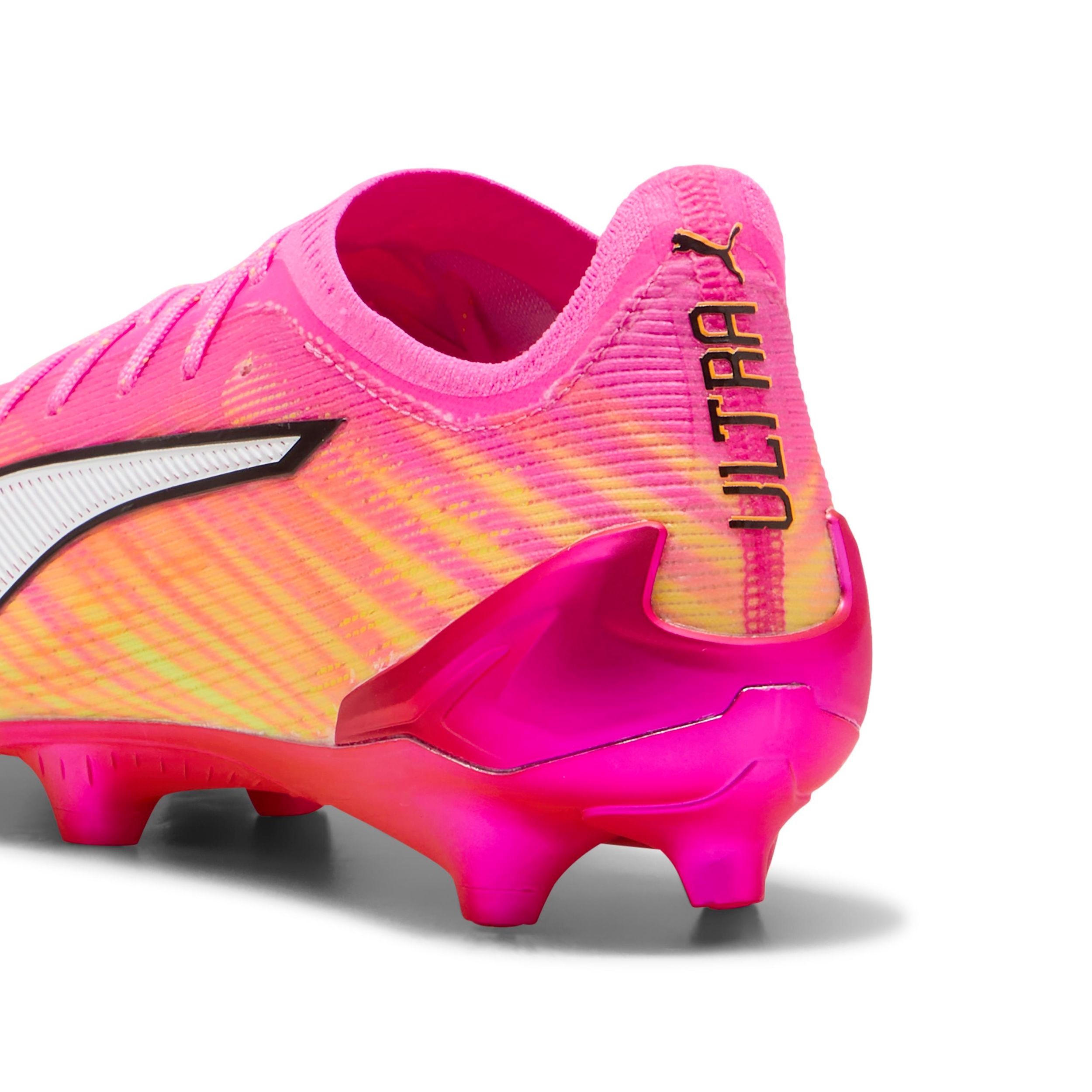 PUMA Men's Ultra 6 Ultimate World Cup Firm Ground Soccer Cleats
