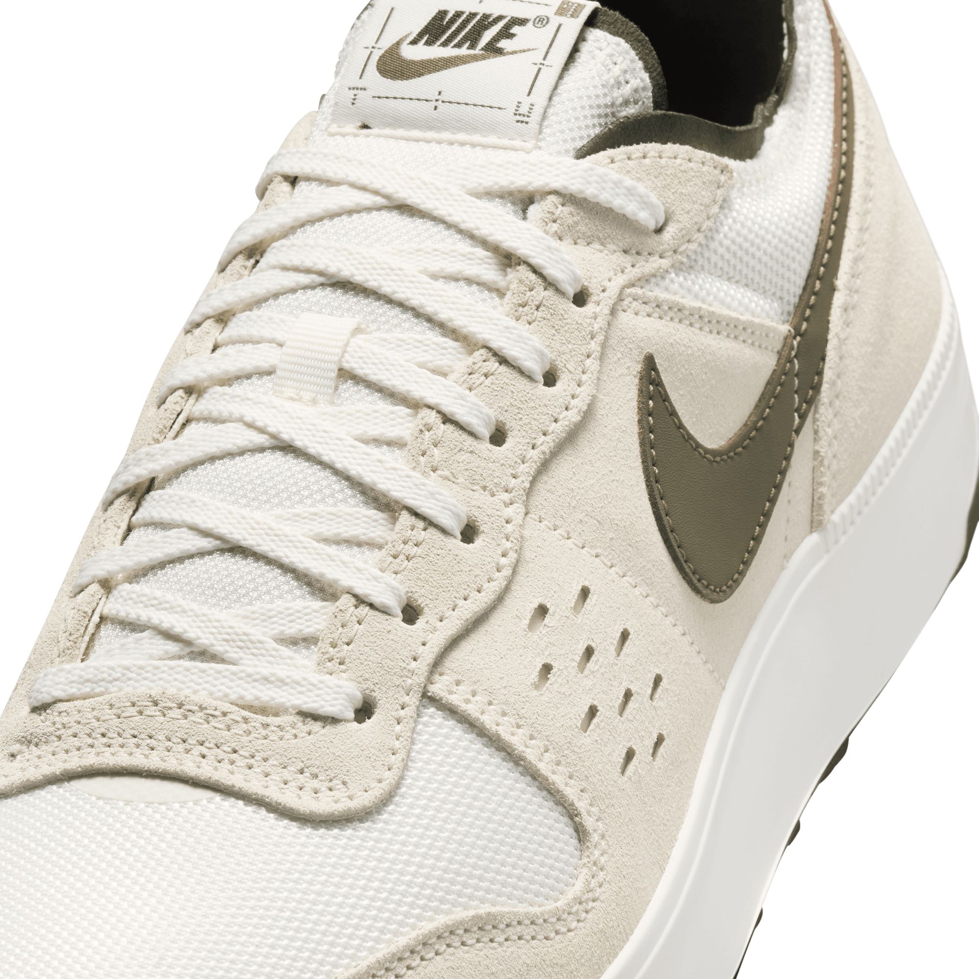 Nike Men's C1ty Versatile Traction City Footwear