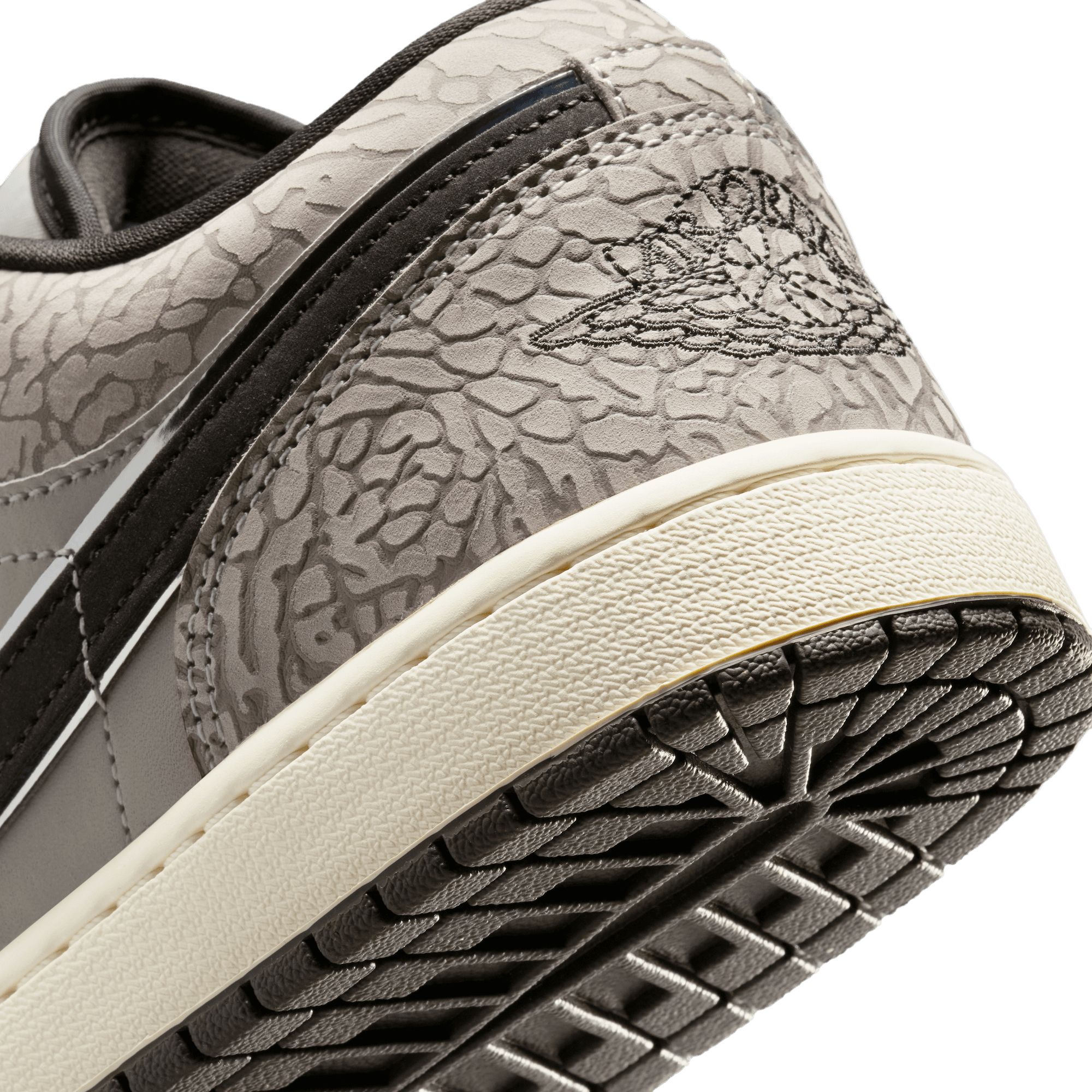 Jordan Nike Men's Air 1 Low Se V2 P6 Basketball Shoes - Air Jordan 1 Low Sneakers