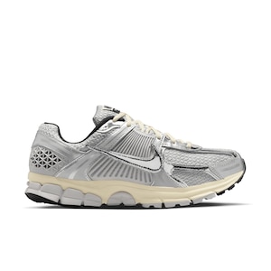 Nike Men's Zoom Vomero 5 Shoes