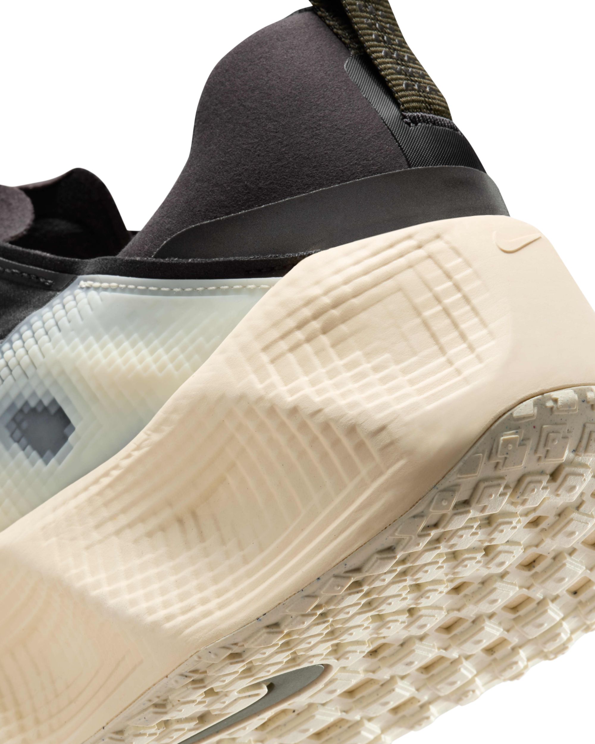 Nike Men's Ava Rover Performance Urban Footwear