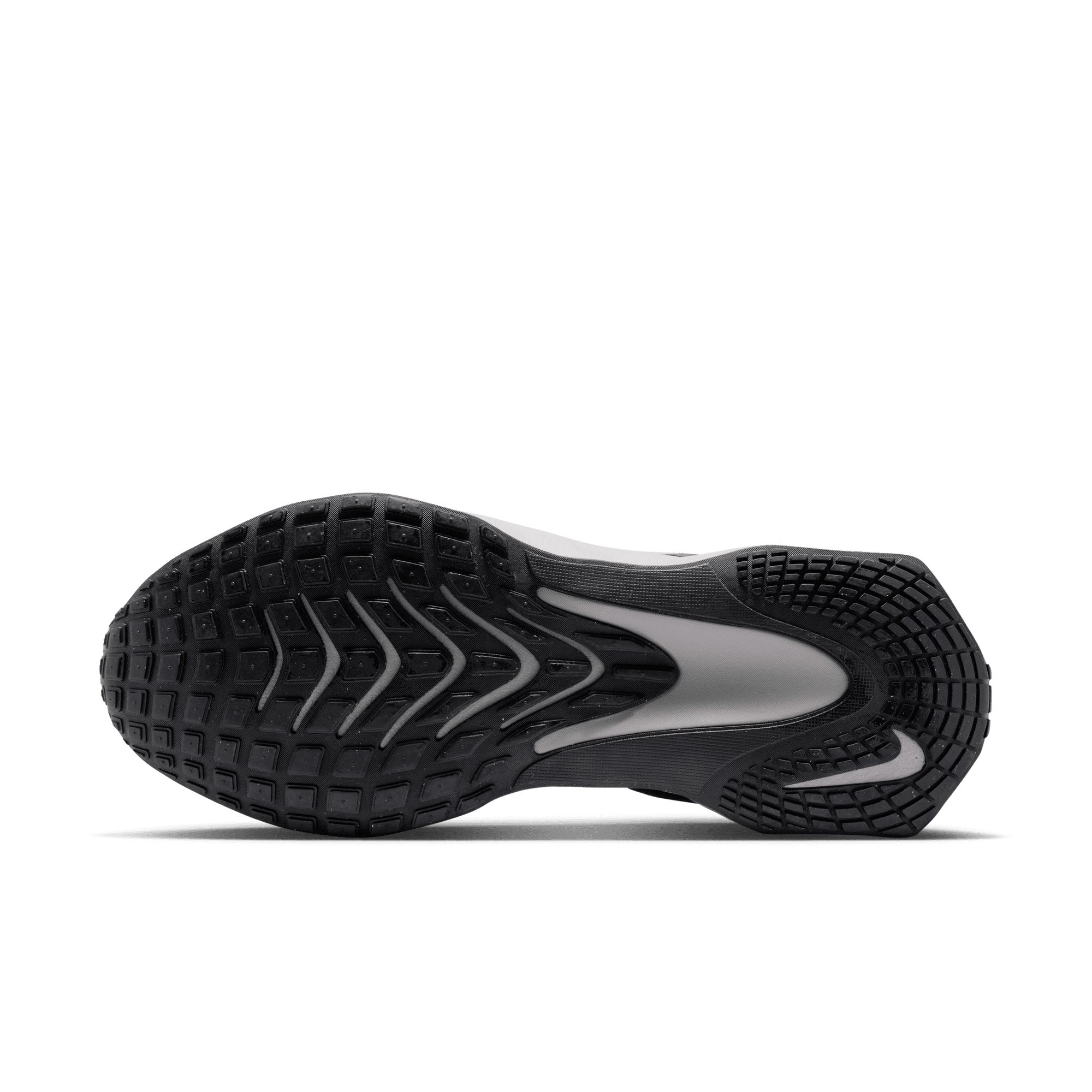 Nike Men's Metro Tek Durable Urban Footwear