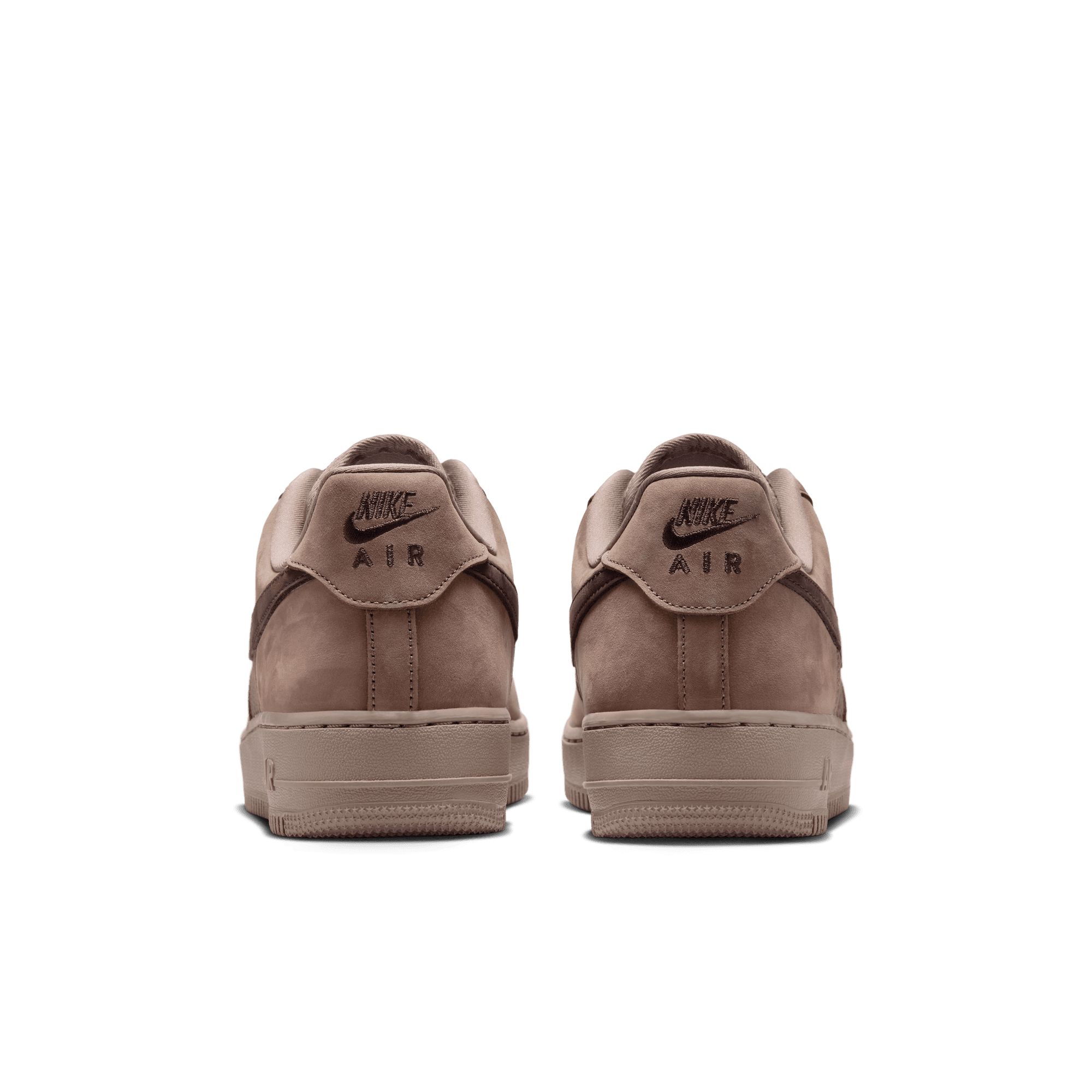Nike Men's Air Force 1 '07 LV8 Shoes