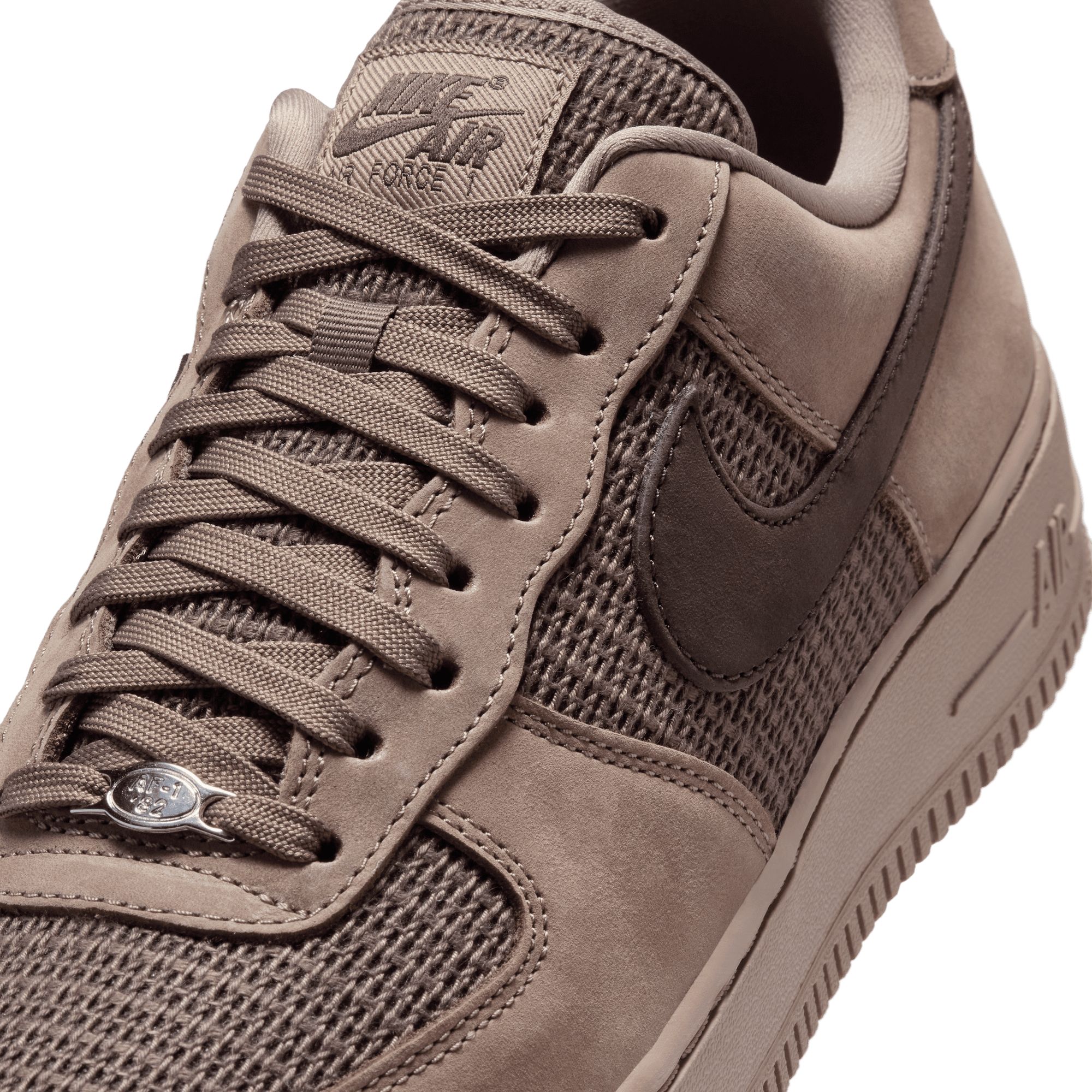 Nike Men's Air Force 1 '07 LV8 Shoes
