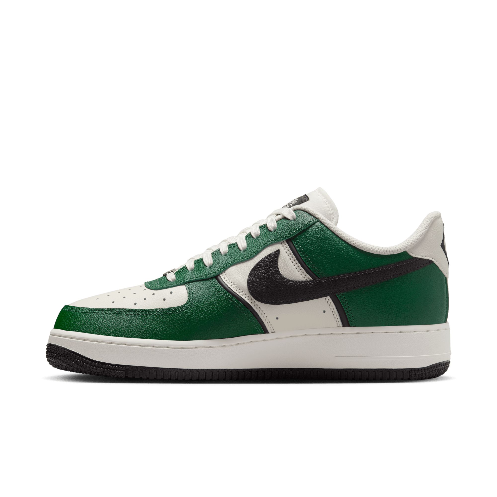 Nike Men's Air Force 1 '07 LV8 Shoes
