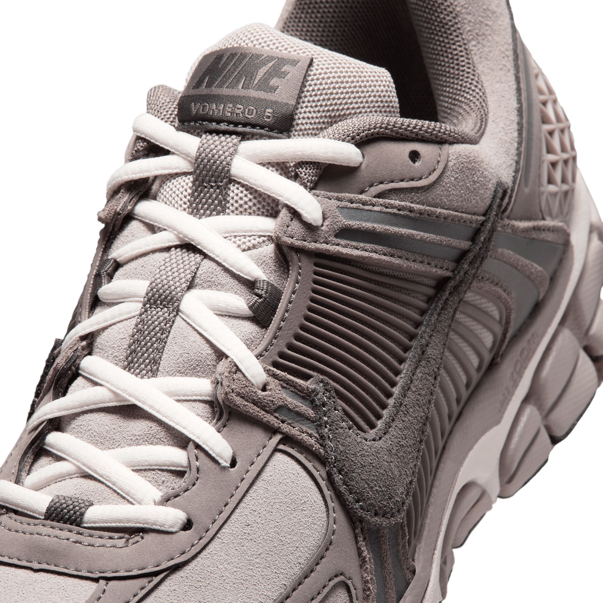 Nike Men's Zoom Vomero 5 SE Shoes