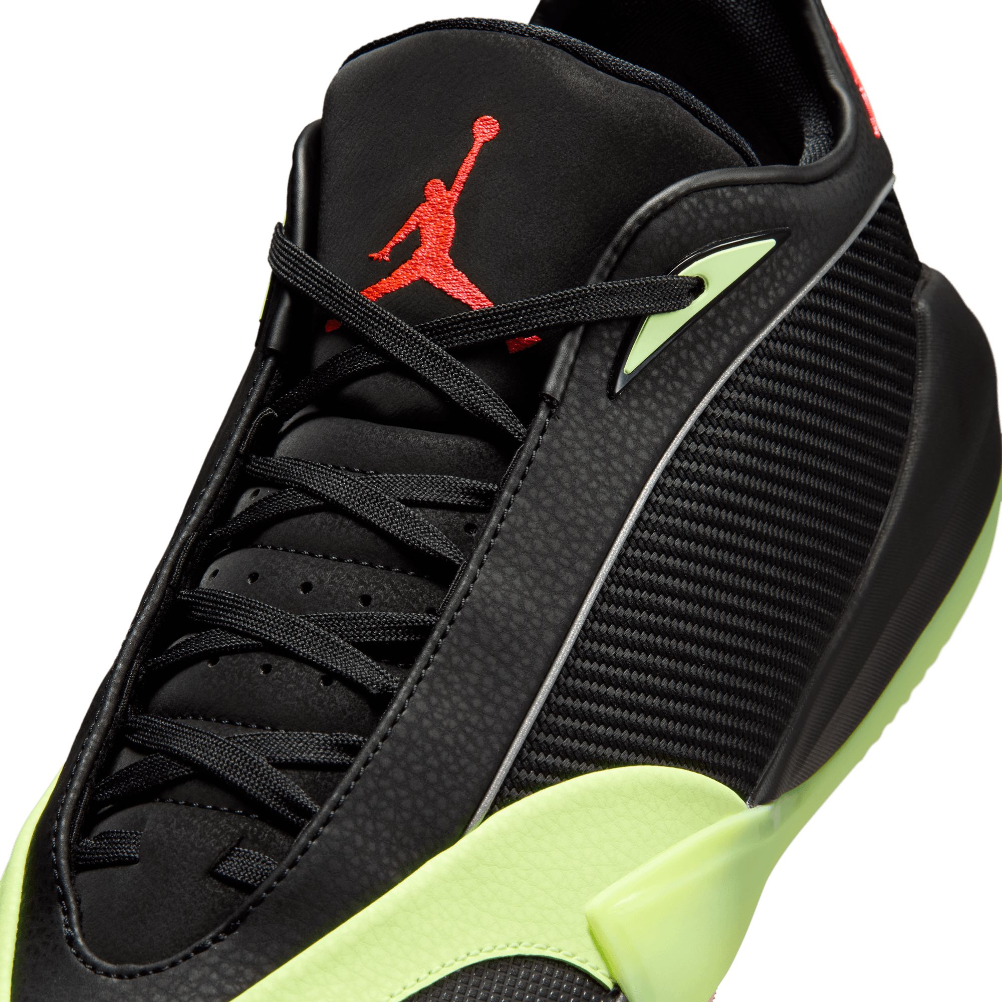 Nike Men's Jordan Triangle Basketball Shoes