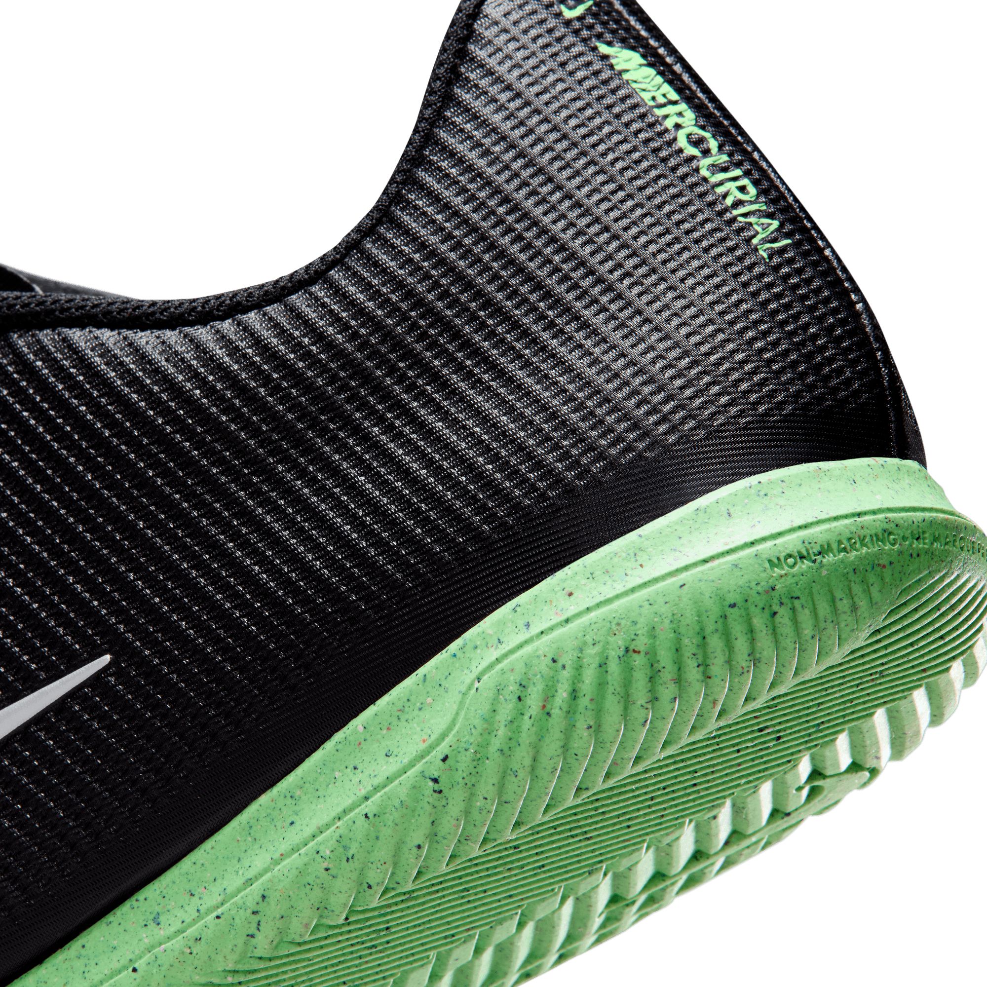 Nike Unisex Vapor 17 Club IC Indoor Soccer Shoes