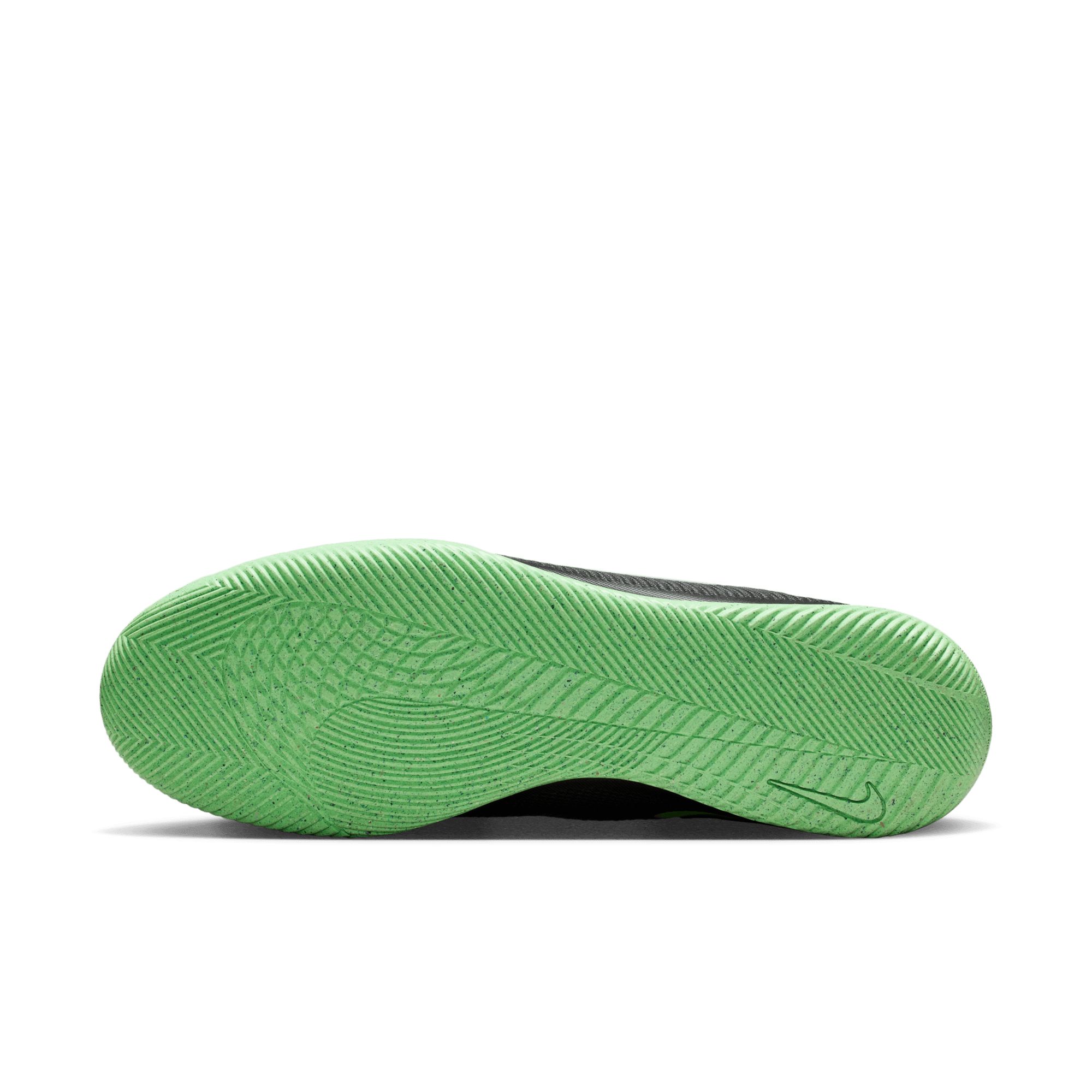 Nike Unisex Vapor 17 Club IC Indoor Soccer Shoes