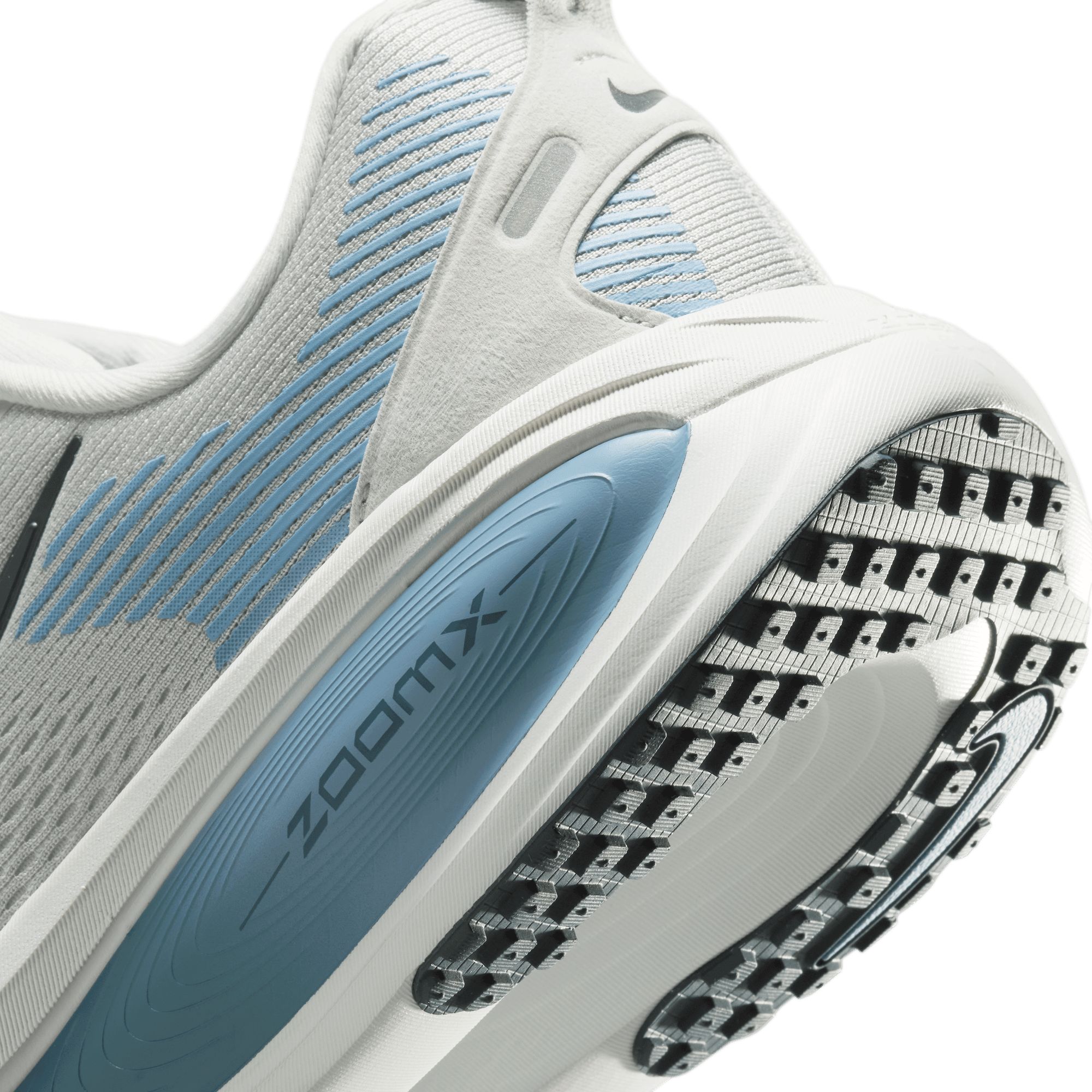 Nike Men's Air Zoom Vomero 18 Running Shoes