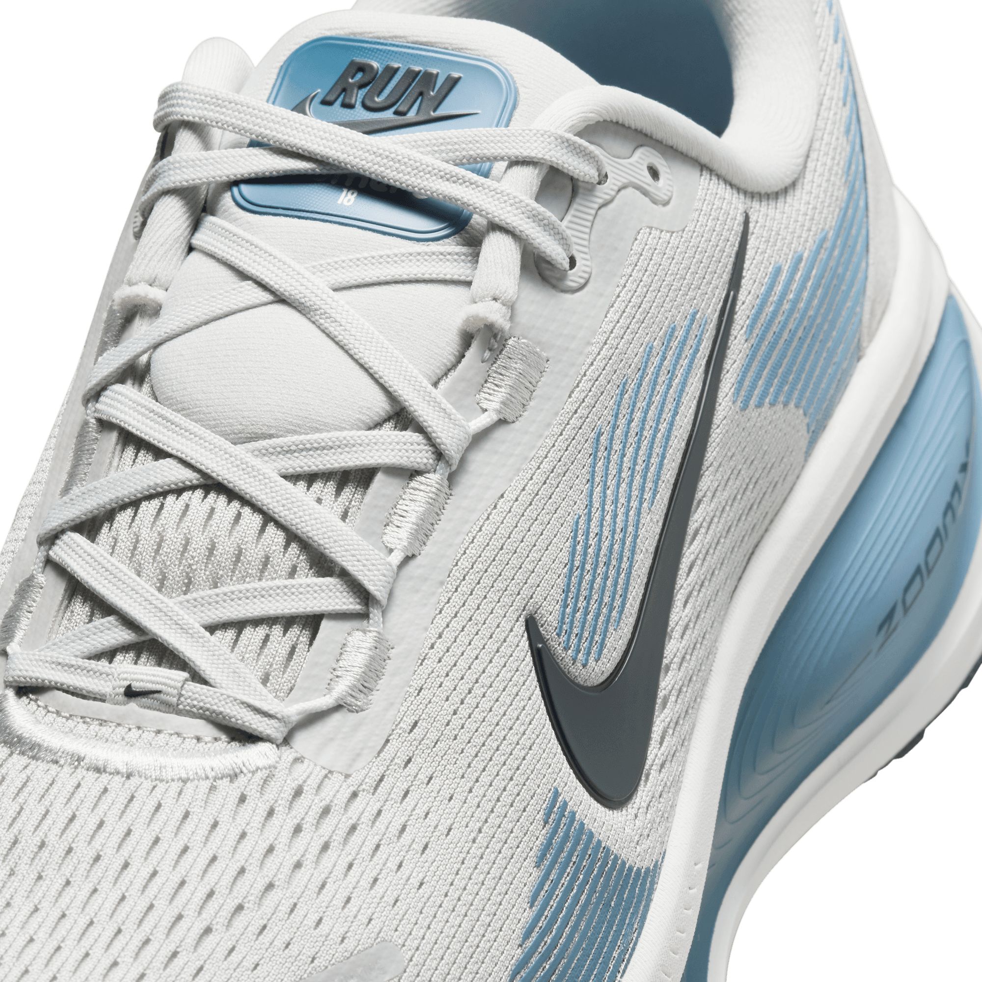 Nike Men's Air Zoom Vomero 18 Running Shoes
