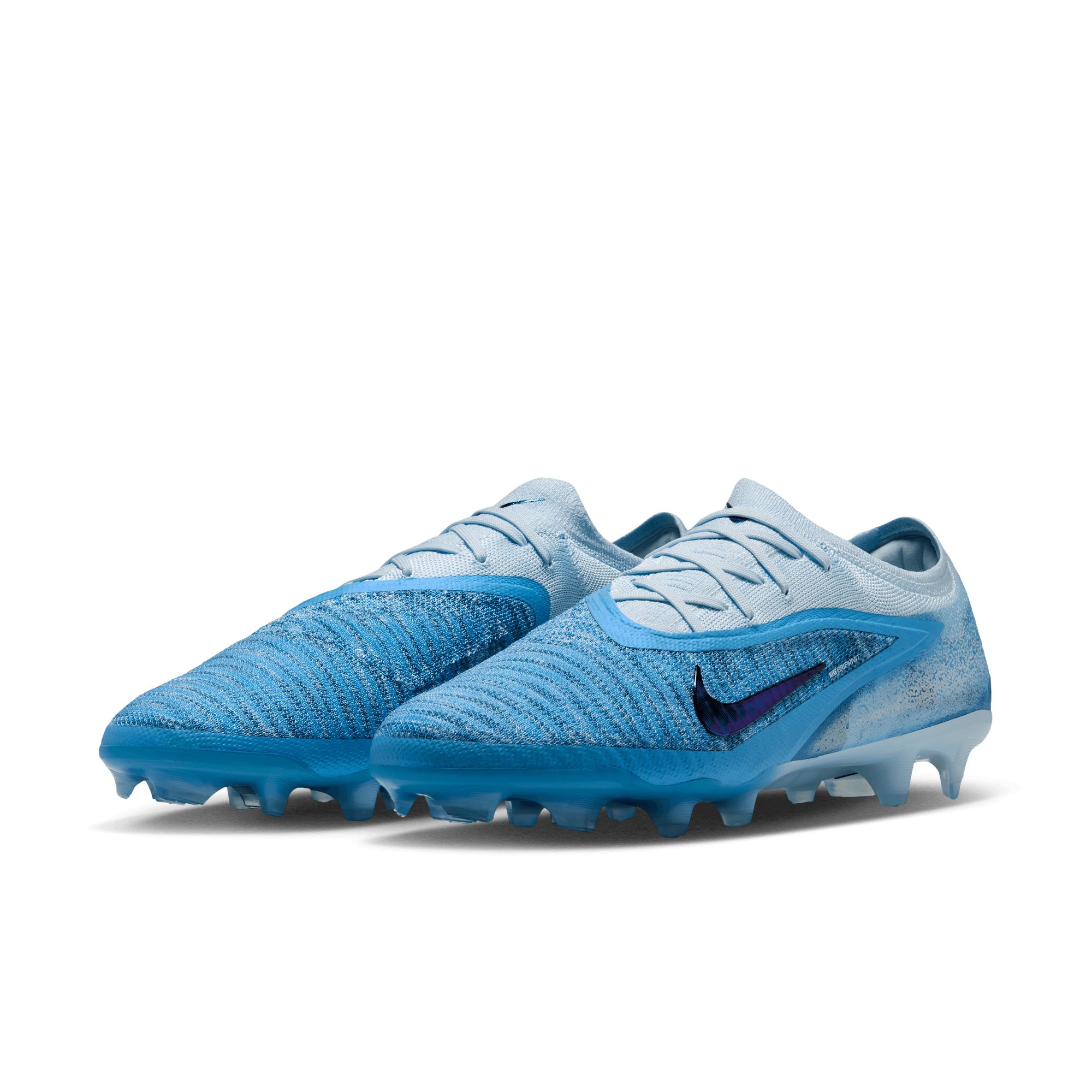 Nike Men’s Phantom 6 Low Elite Firm Ground Soccer Cleats for Natural Grass