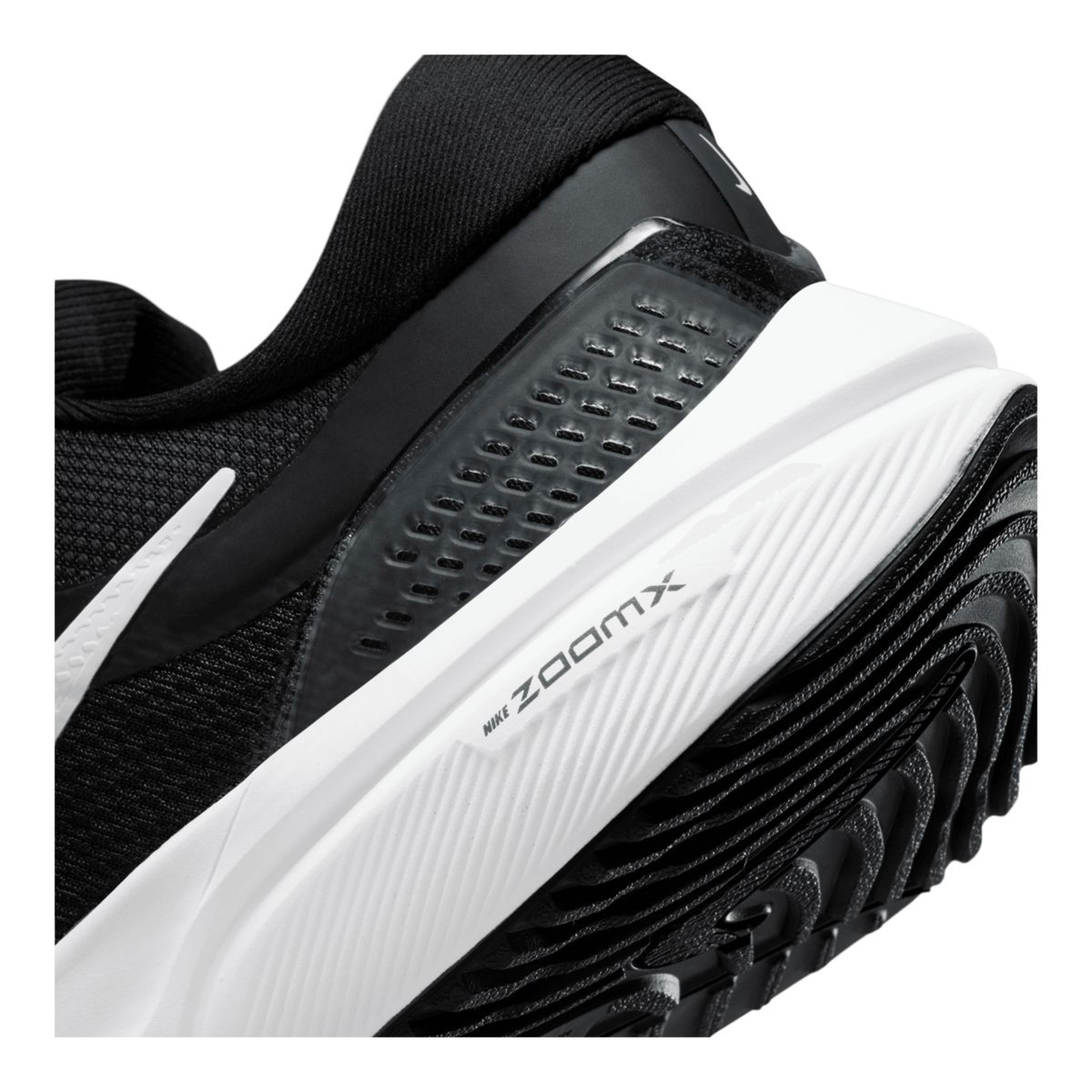 Nike Women's Air Zoom Vomero 16 Running Shoes | SportChek