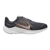 Nike Women's Quest 5 Lightweight Mesh Running Shoes Side_Right
