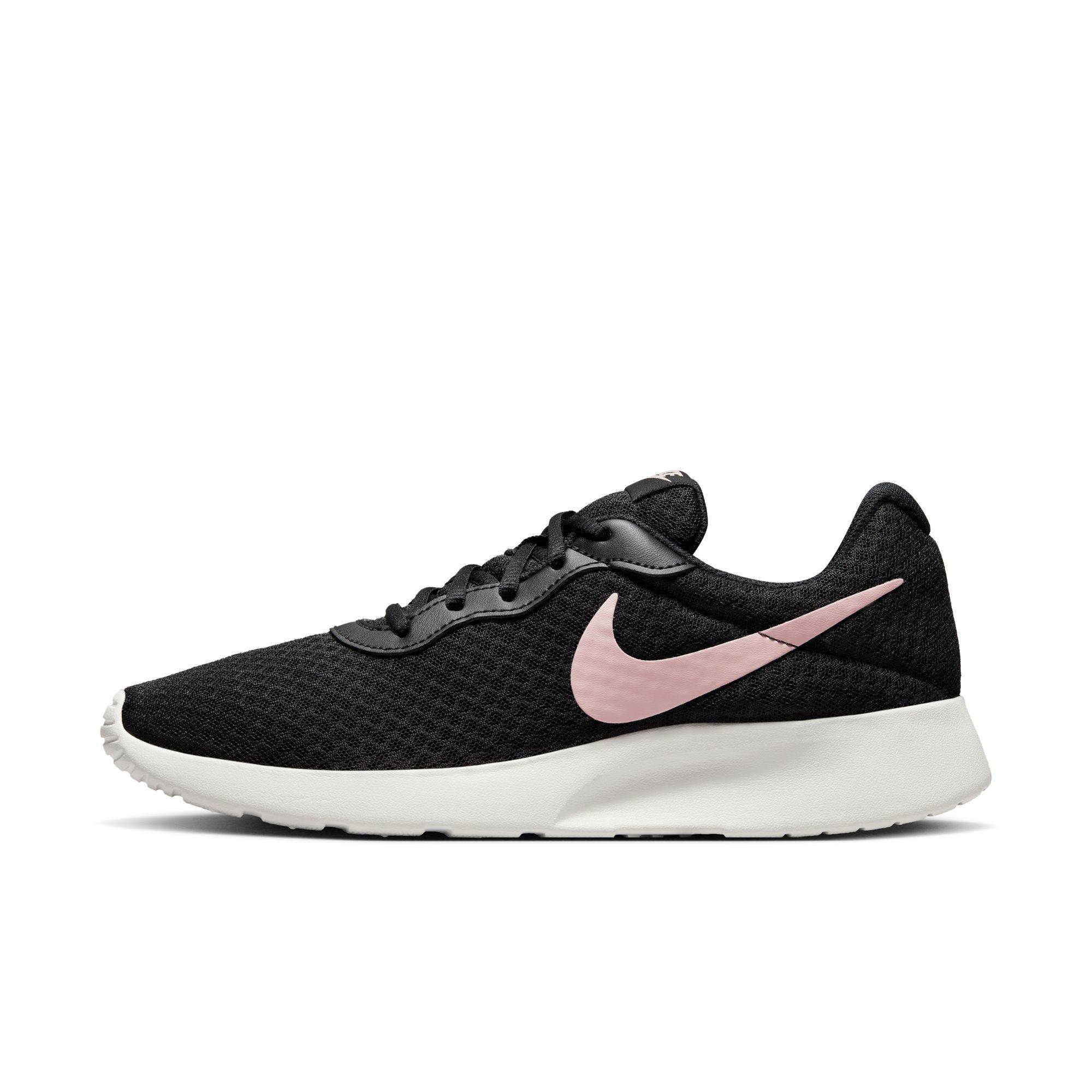 Nike women's tanjun hot sale tennis shoes