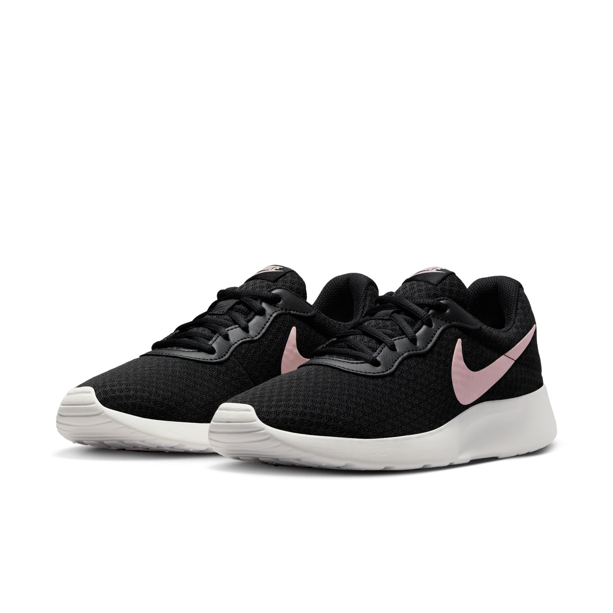 Kohls womens tanjun nike sales shoes