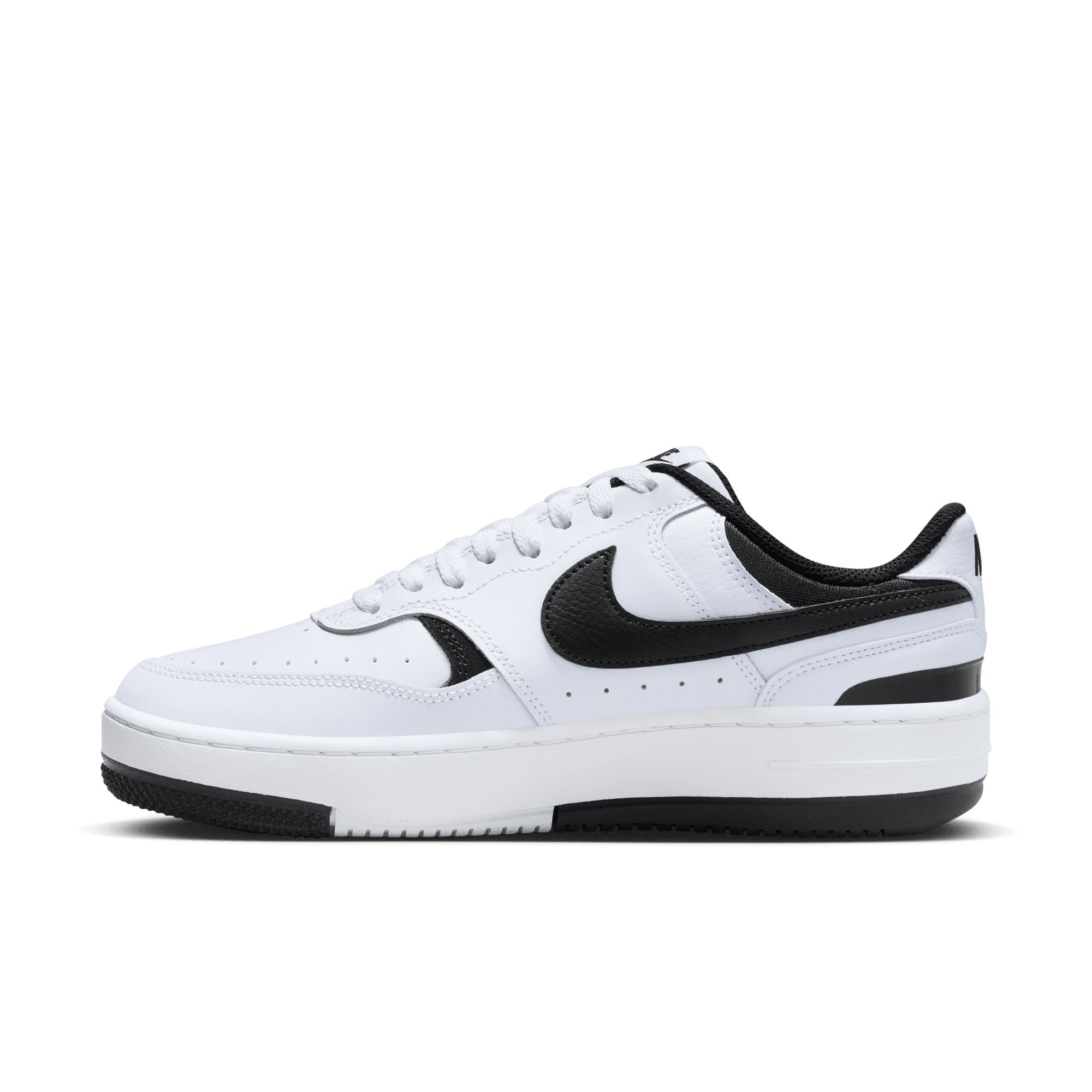 Nike Women's Gamma Force Shoes