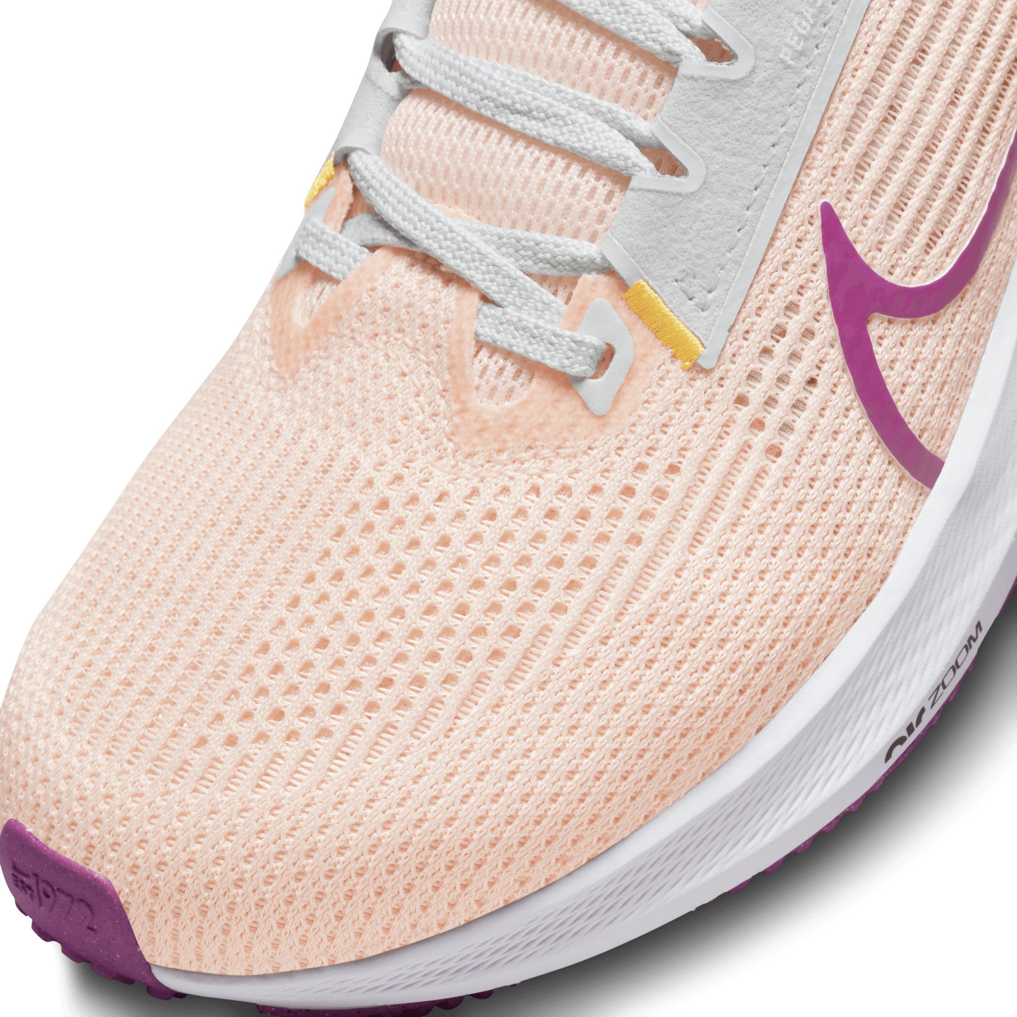 Nike Women's Air Zoom Pegasus 40 Running Shoes