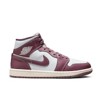 Nike Air Jordan 1 Mid Basketball Shoes Side_Right