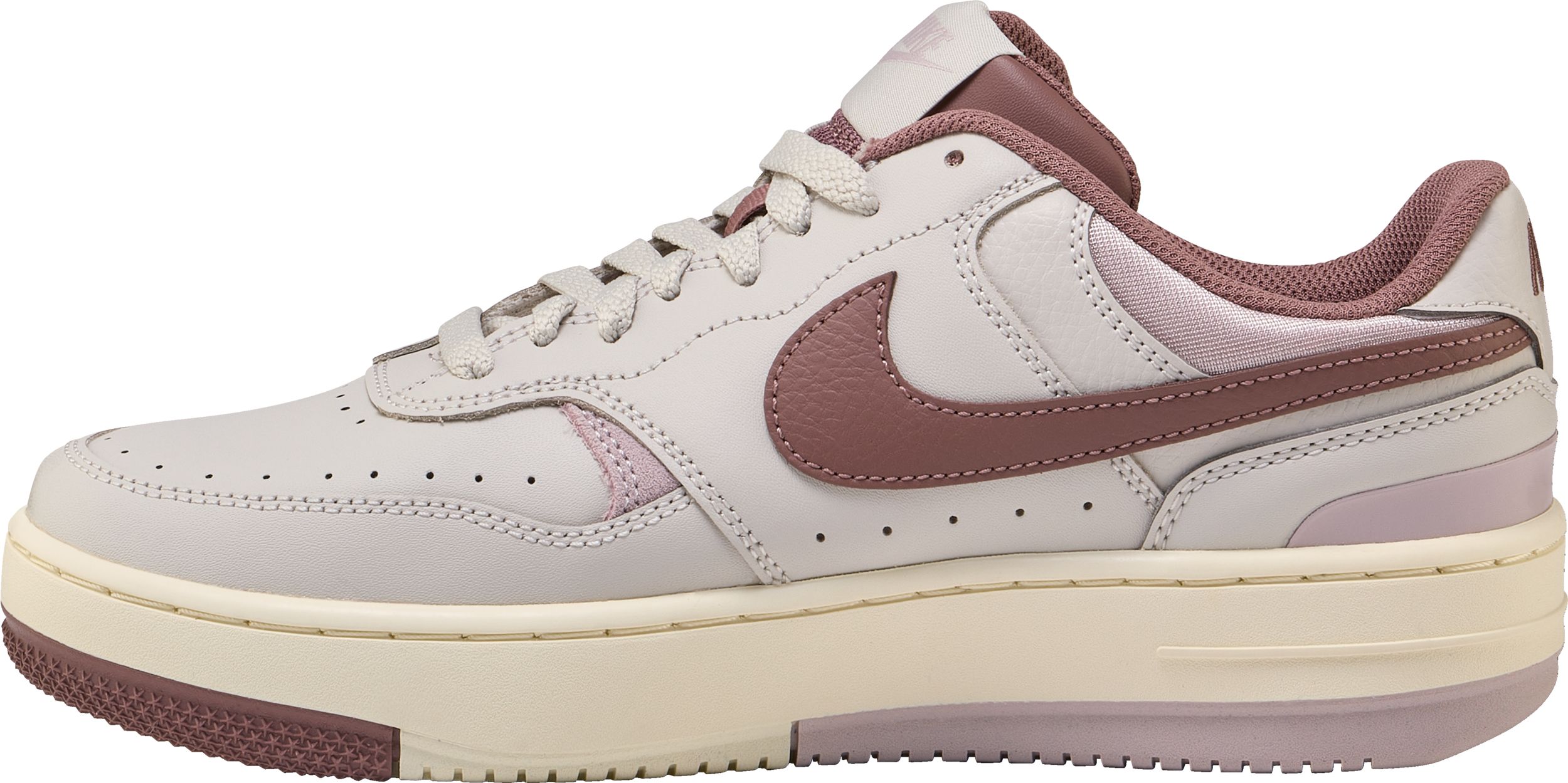 Nike Women's Gamma Force Shoes